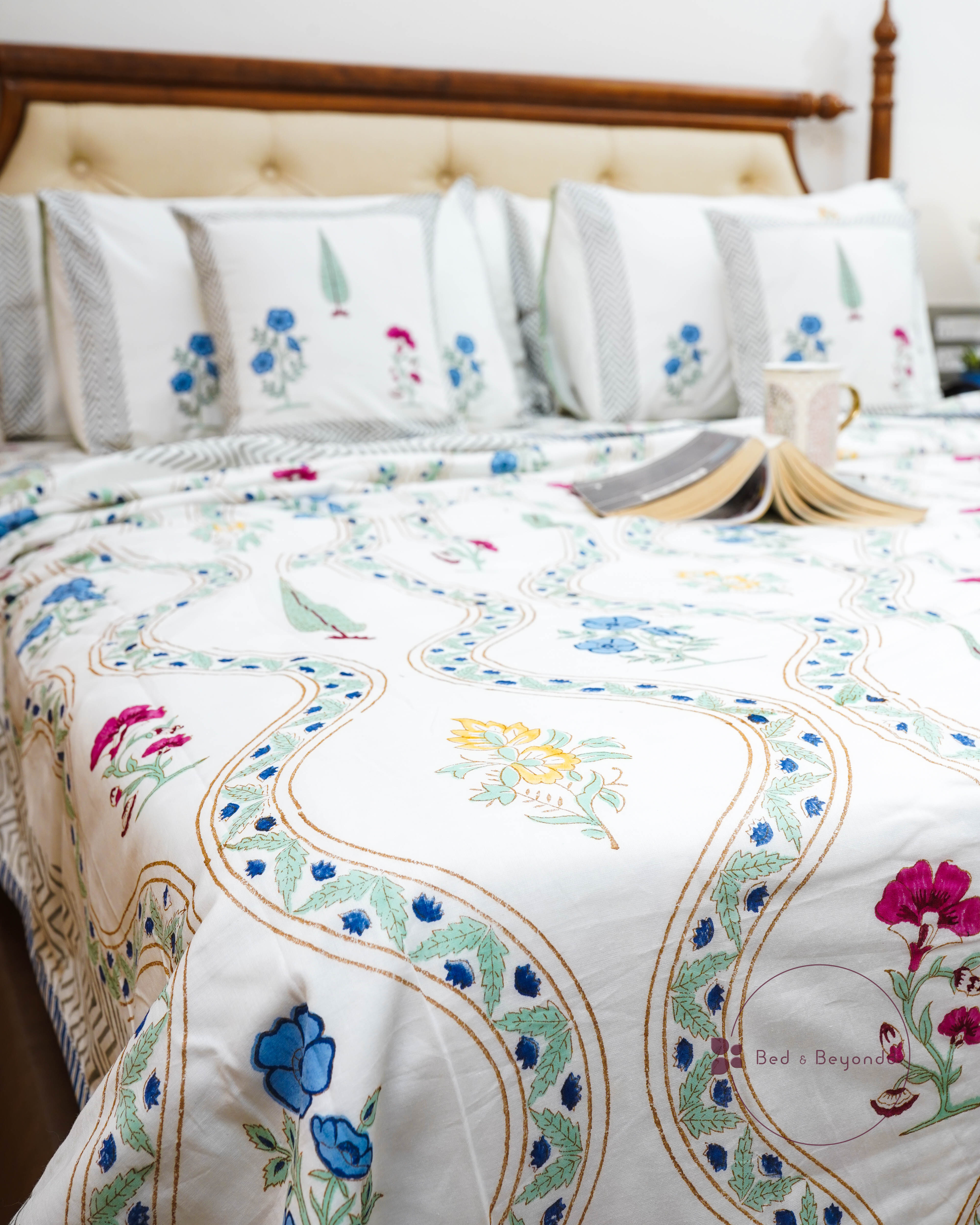 MALIKA HANDBLOCK PRINTED REVERSIBLE MULMUL DOHAR