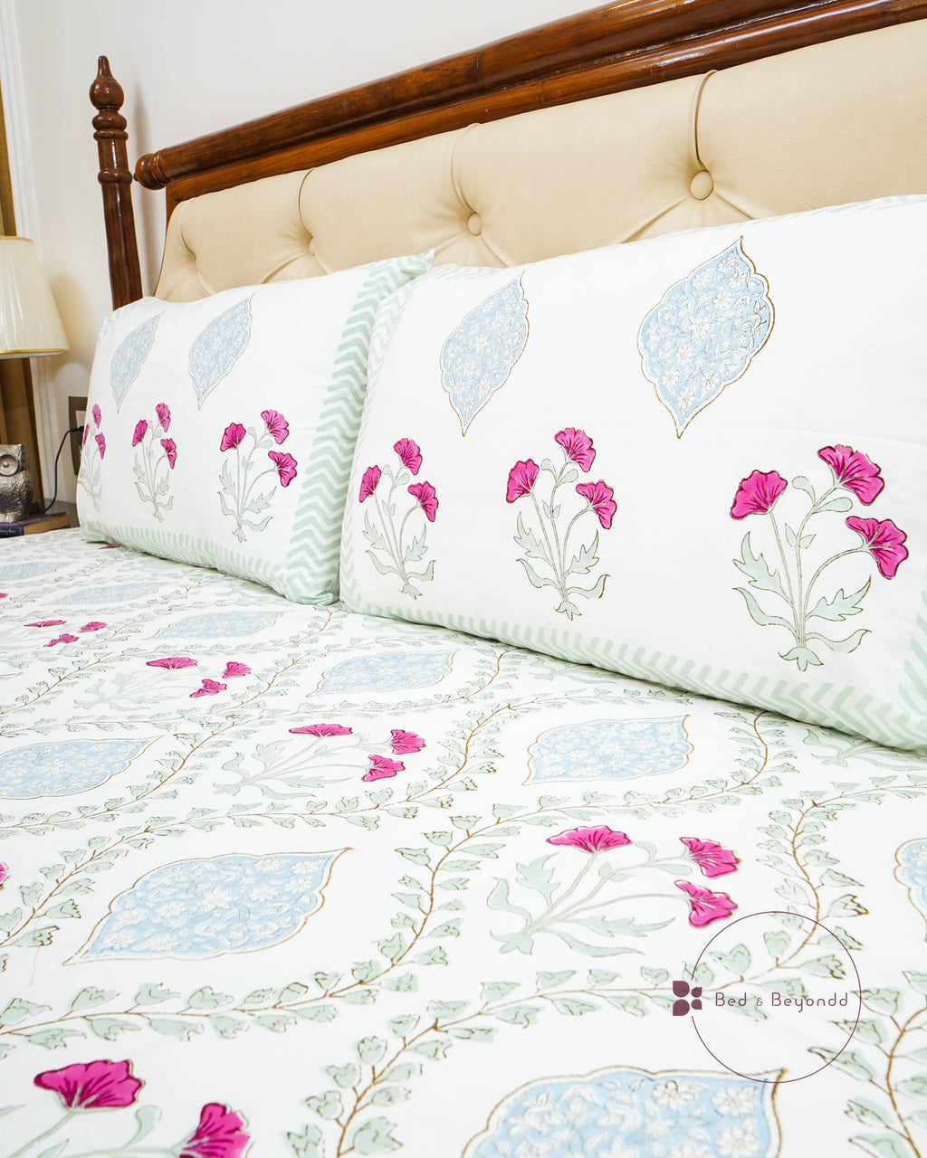 ANJANA HAND BLOCK PRINTED BEDSHEET WITH TWO REVERSIBLE PILLOW COVERS