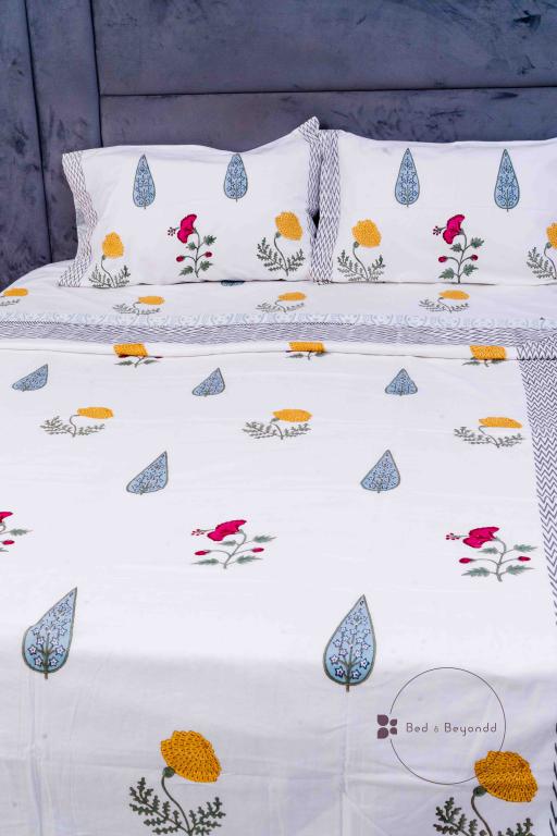 MARIGOLD HIBISCUS HANDBLOCK PRINTED REVERSIBLE MULMUL DOHAR