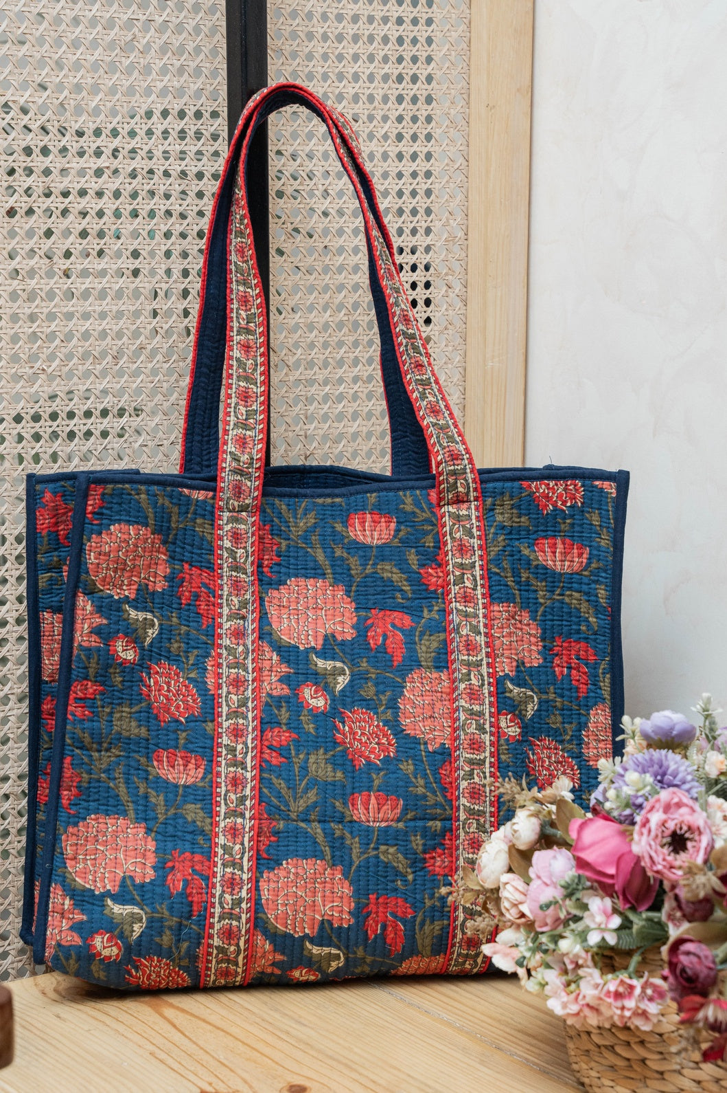 TOTE BAG WITHOUT ZIP/BUTTON