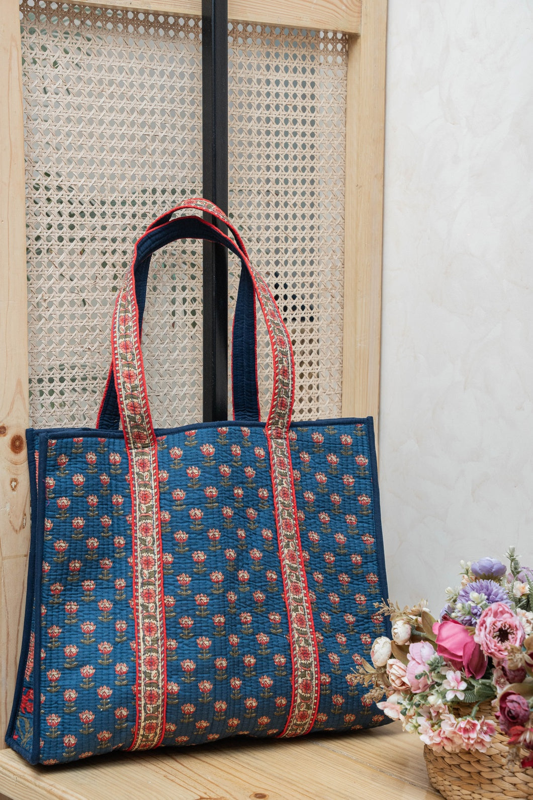 TOTE BAG WITHOUT ZIP/BUTTON