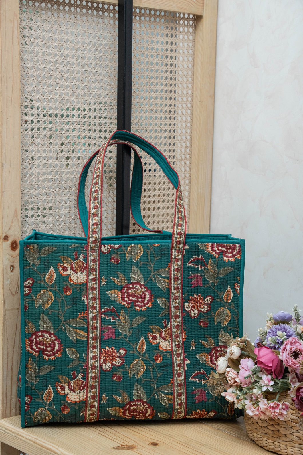 TOTE BAG WITHOUT ZIP/BUTTON