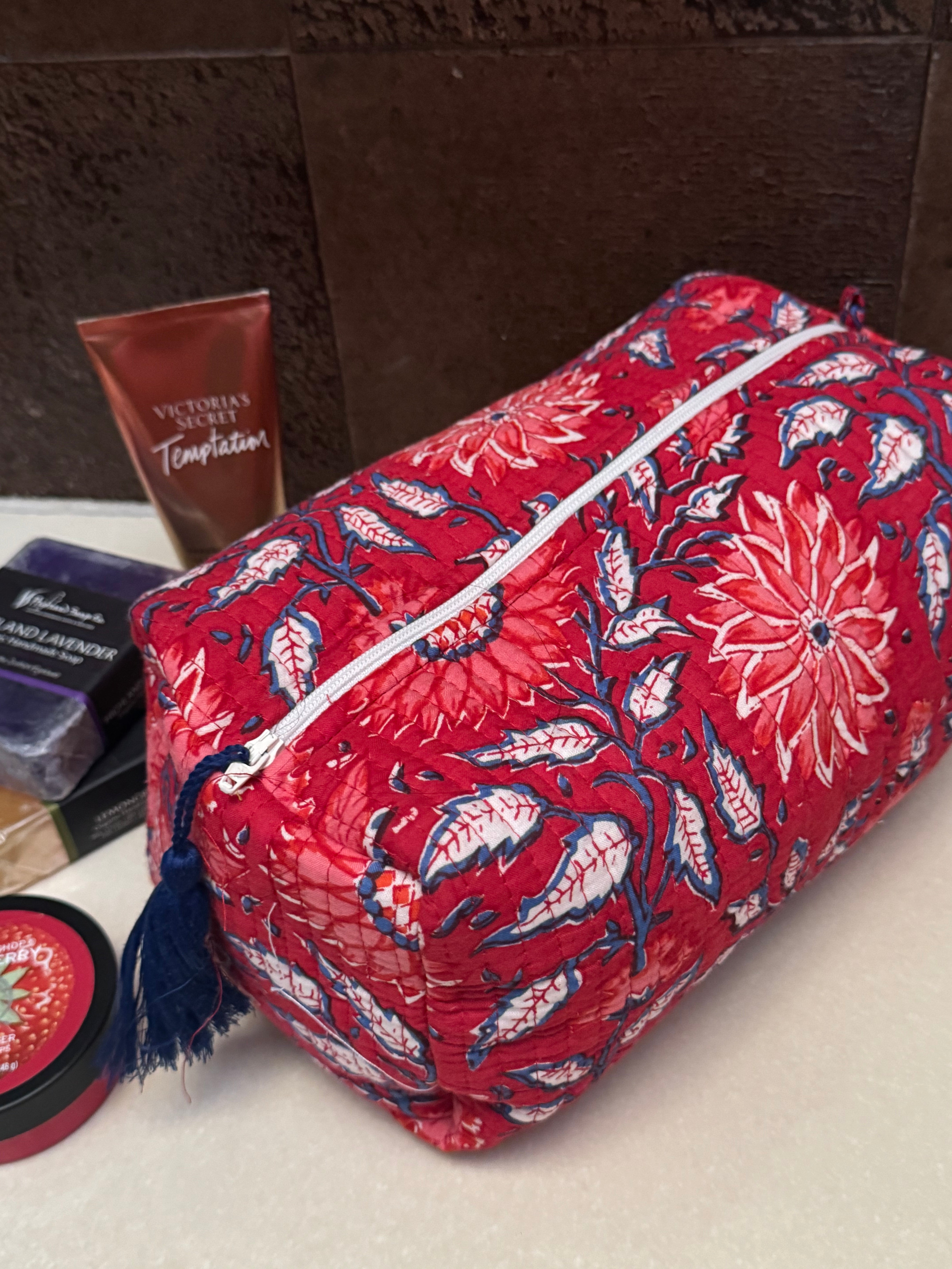 MULTI PURPOSE TOILETRY BAGS