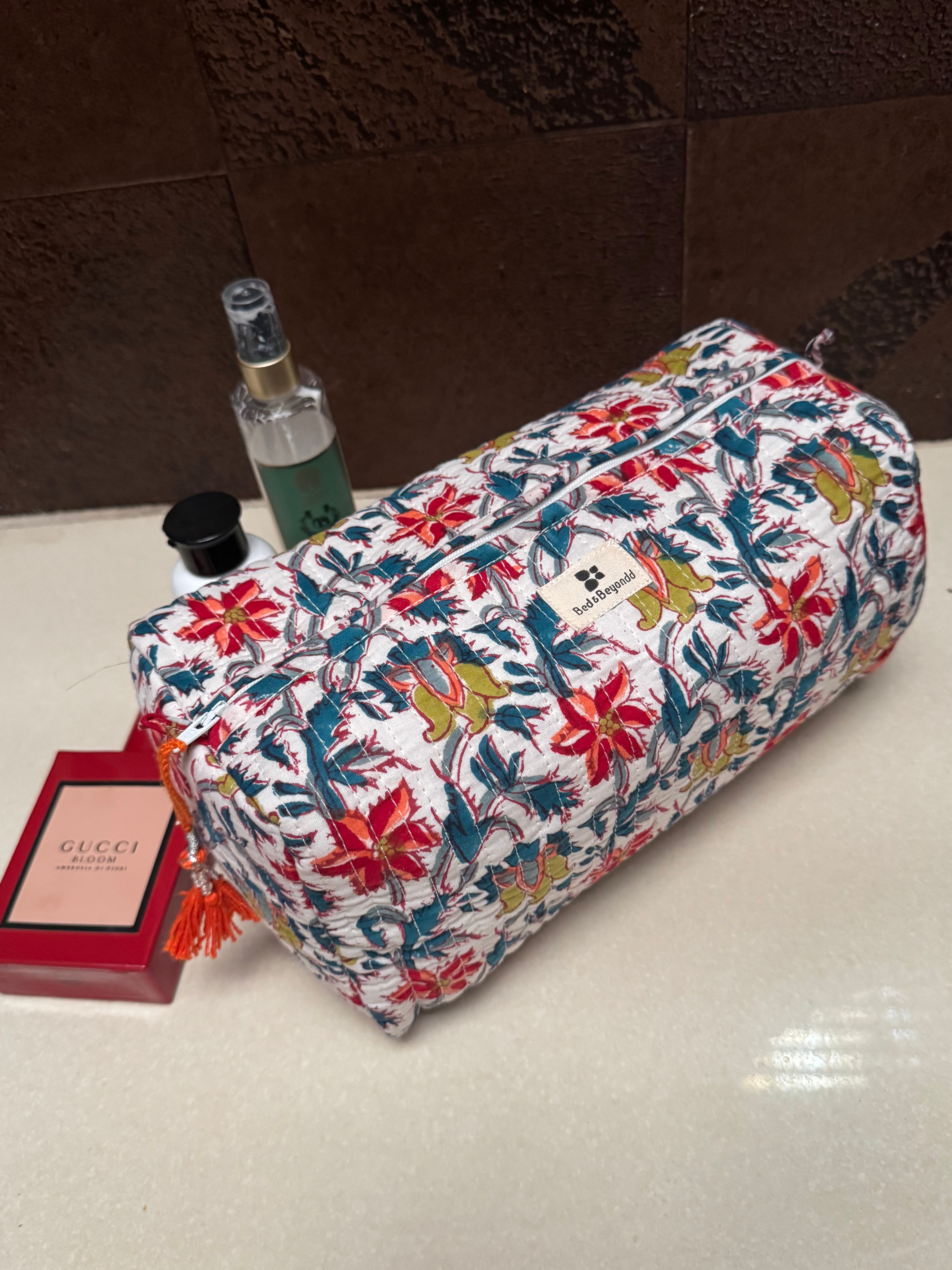 MULTI PURPOSE TOILETRY BAG