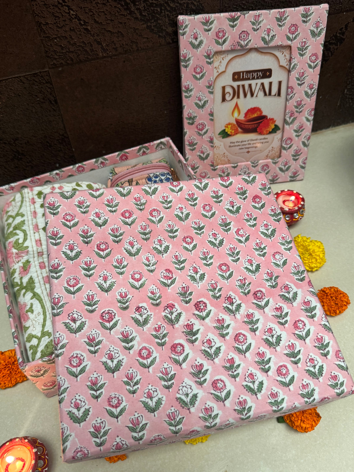 HANDBLOCK PRINTED GIFT BOX - BATH LINEN