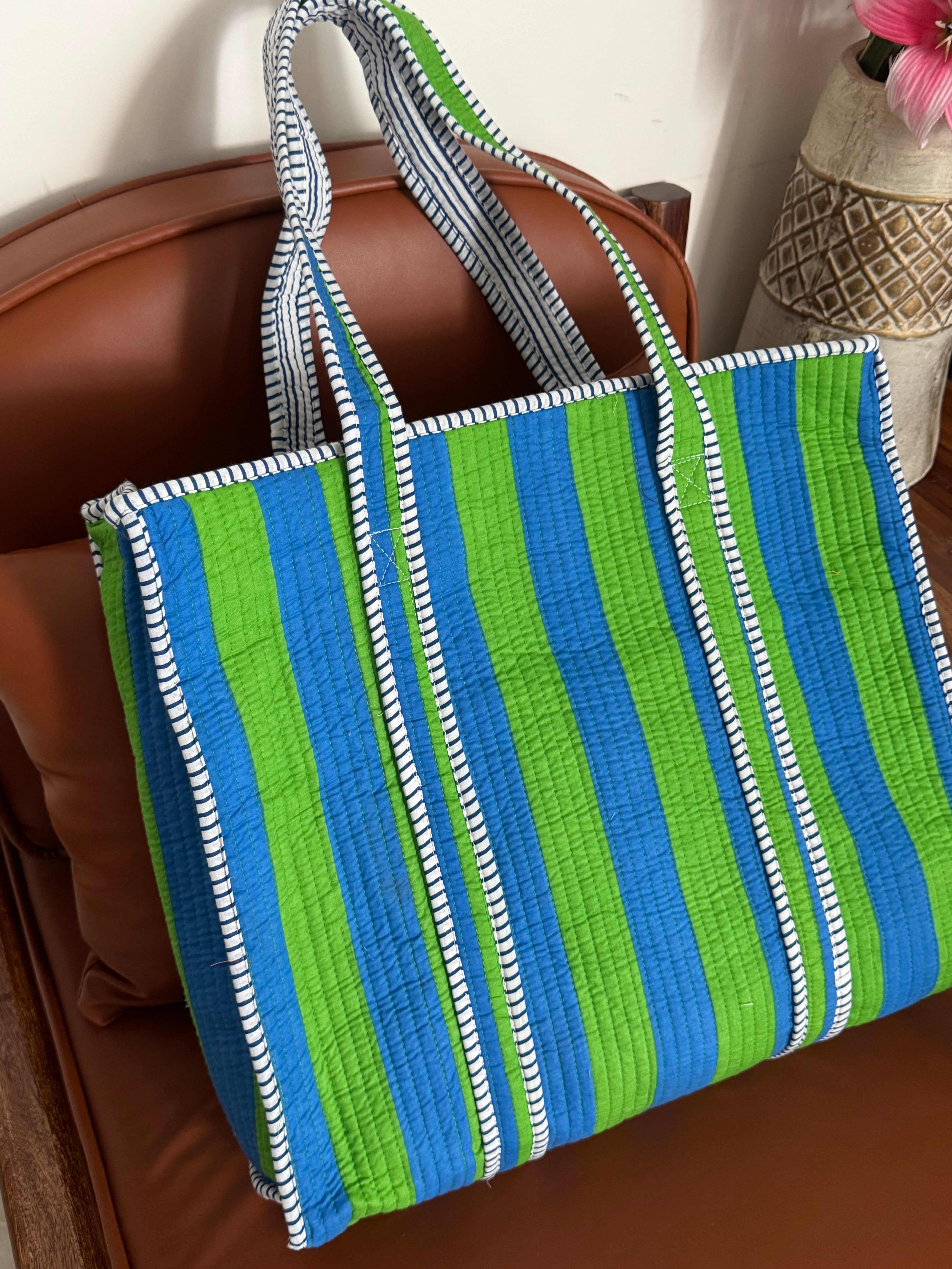 HAND BLOCK PRINTED TOTE BAG WITH ZIP