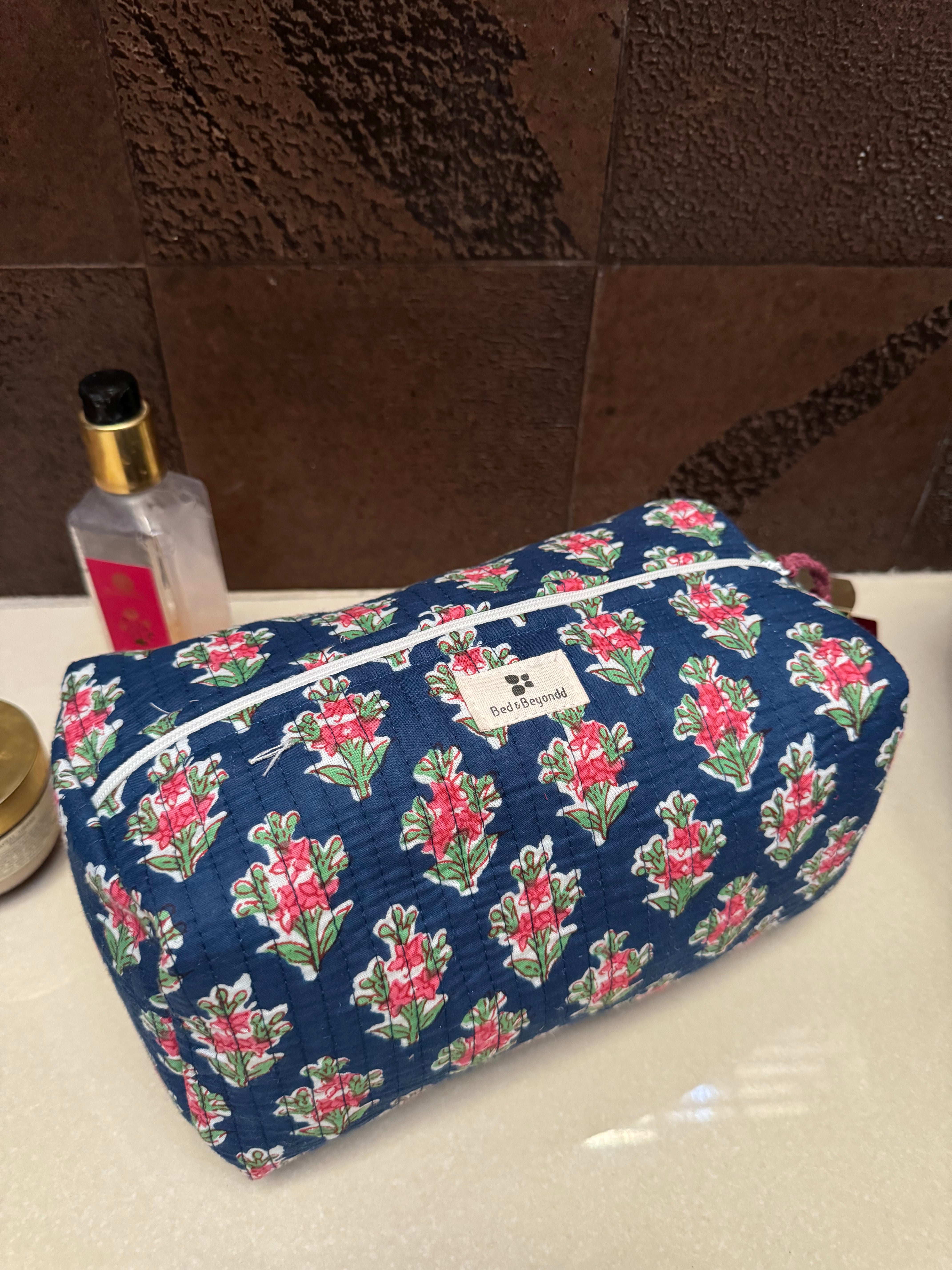 MULTI PURPOSE TOILETRY BAGS