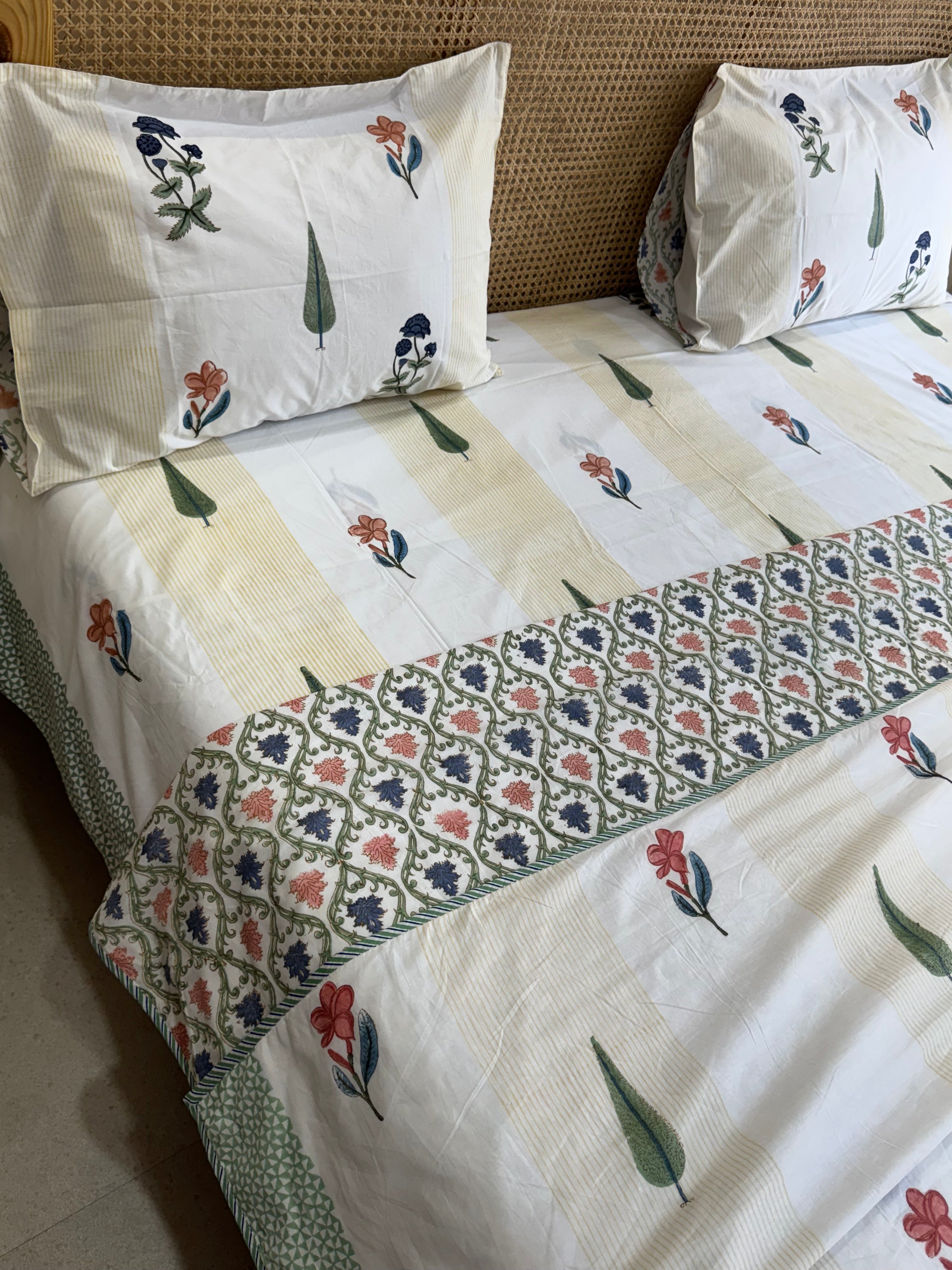 ARNIT HANDBLOCK PRINTED DOHAR BEDDING SET
