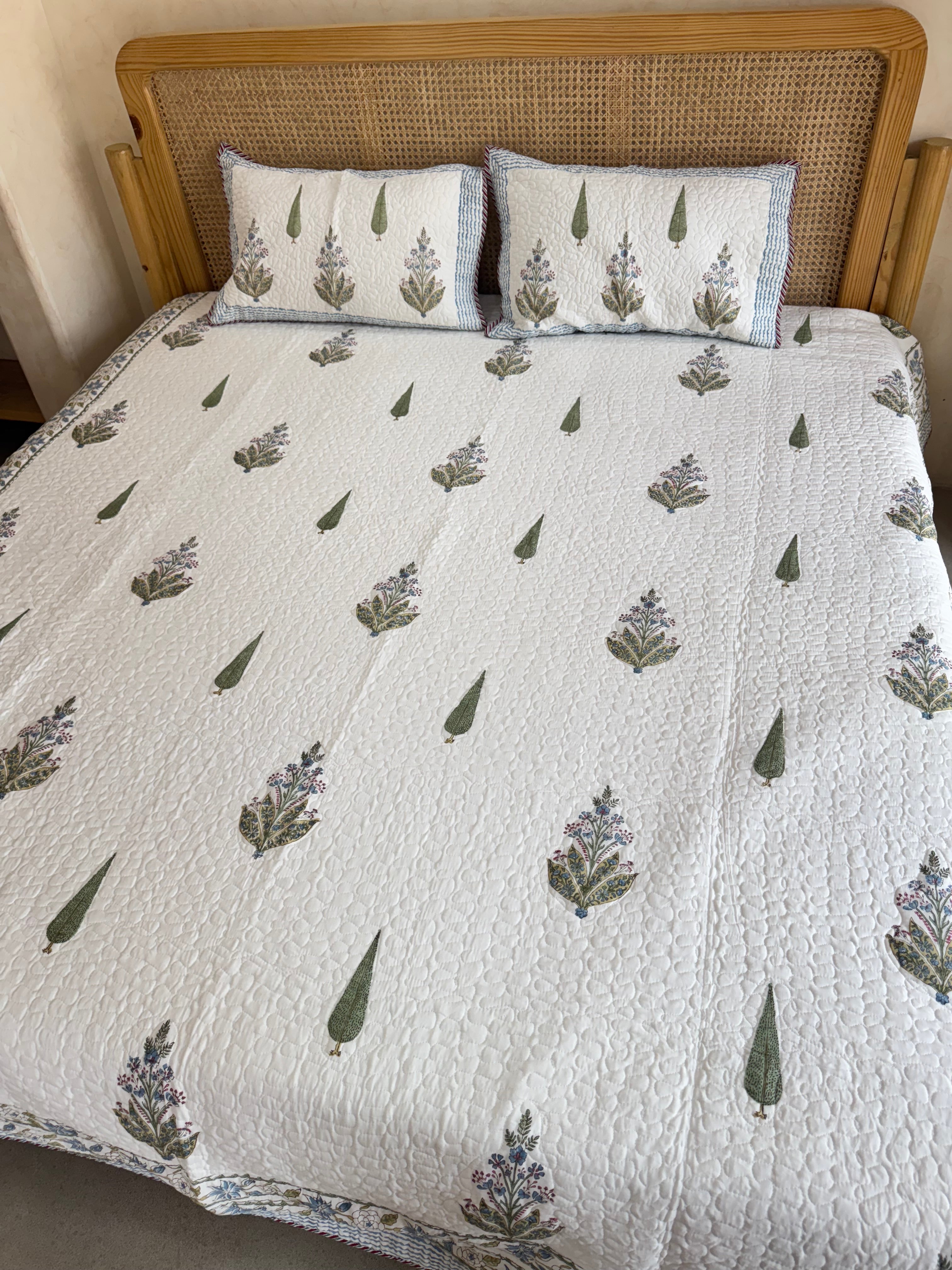 HANDBLOCK PRINTED QUILTED BEDCOVER 90*108 inches