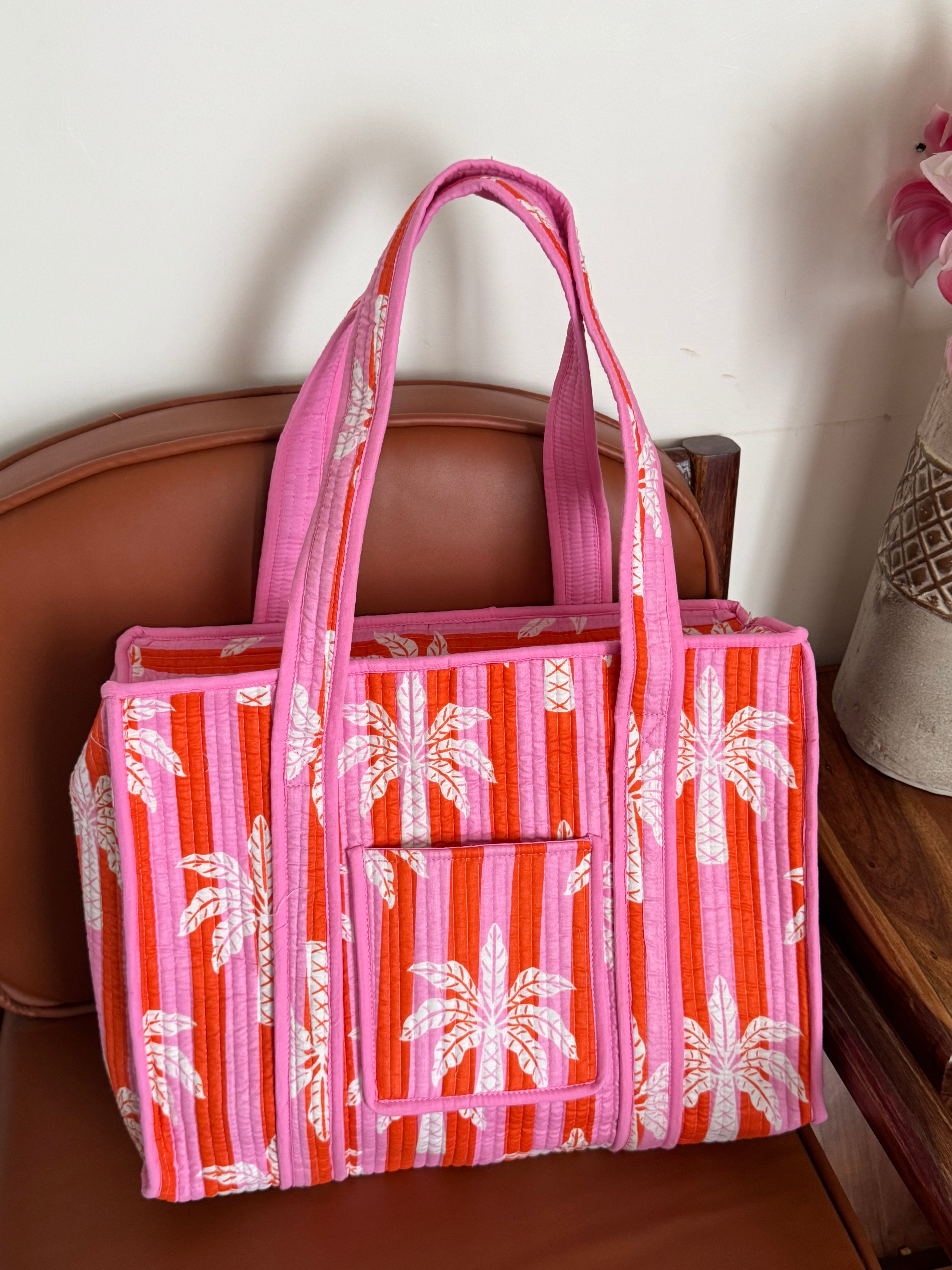 MEDIUM TOTE BAG WITH THREE POCKETS