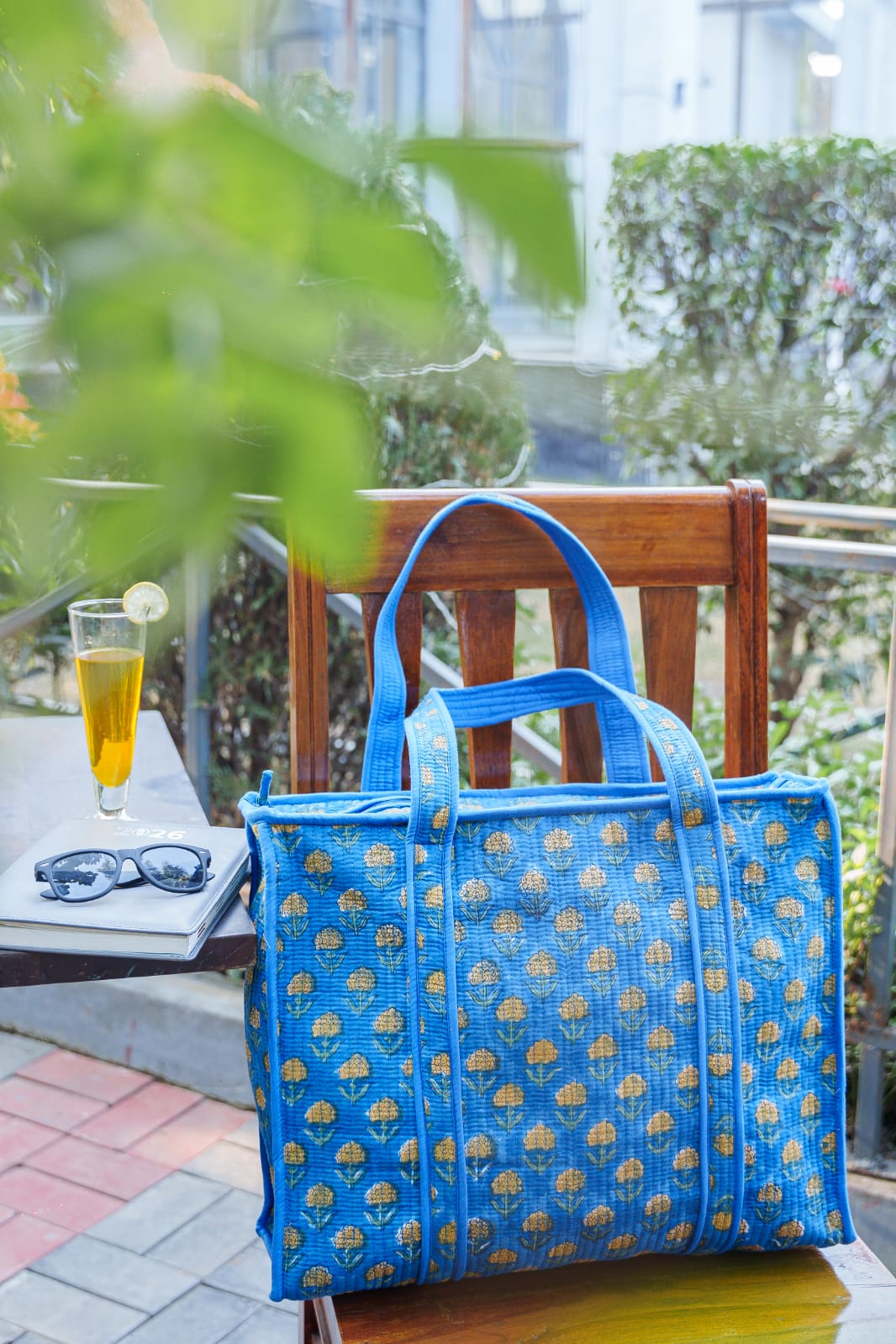 HAND BLOCK PRINTED TOTE BAG WITH ZIP