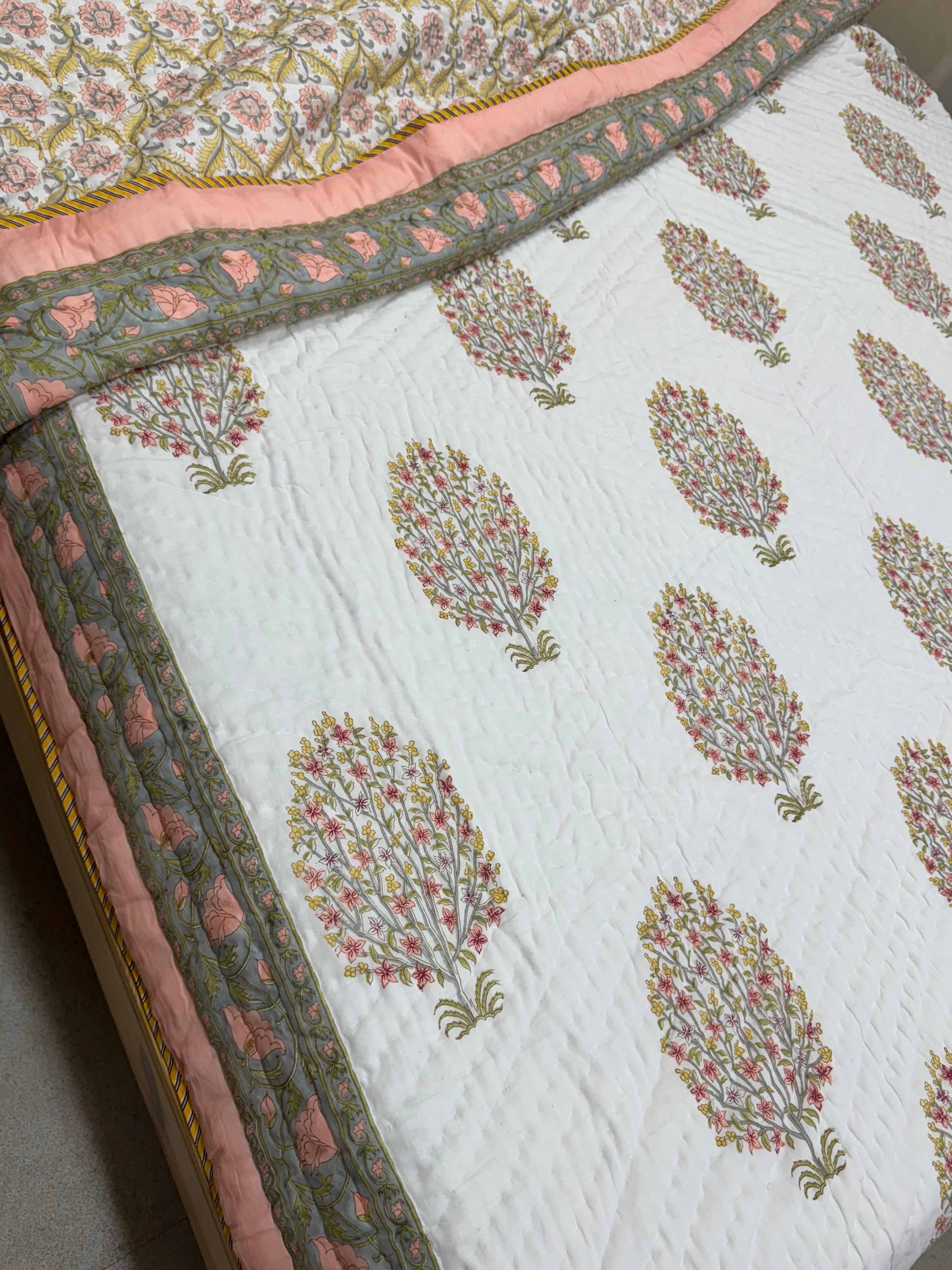 HAND BLOCK PRINTED REVERSIBLE QUILT (DOUBLE BED)