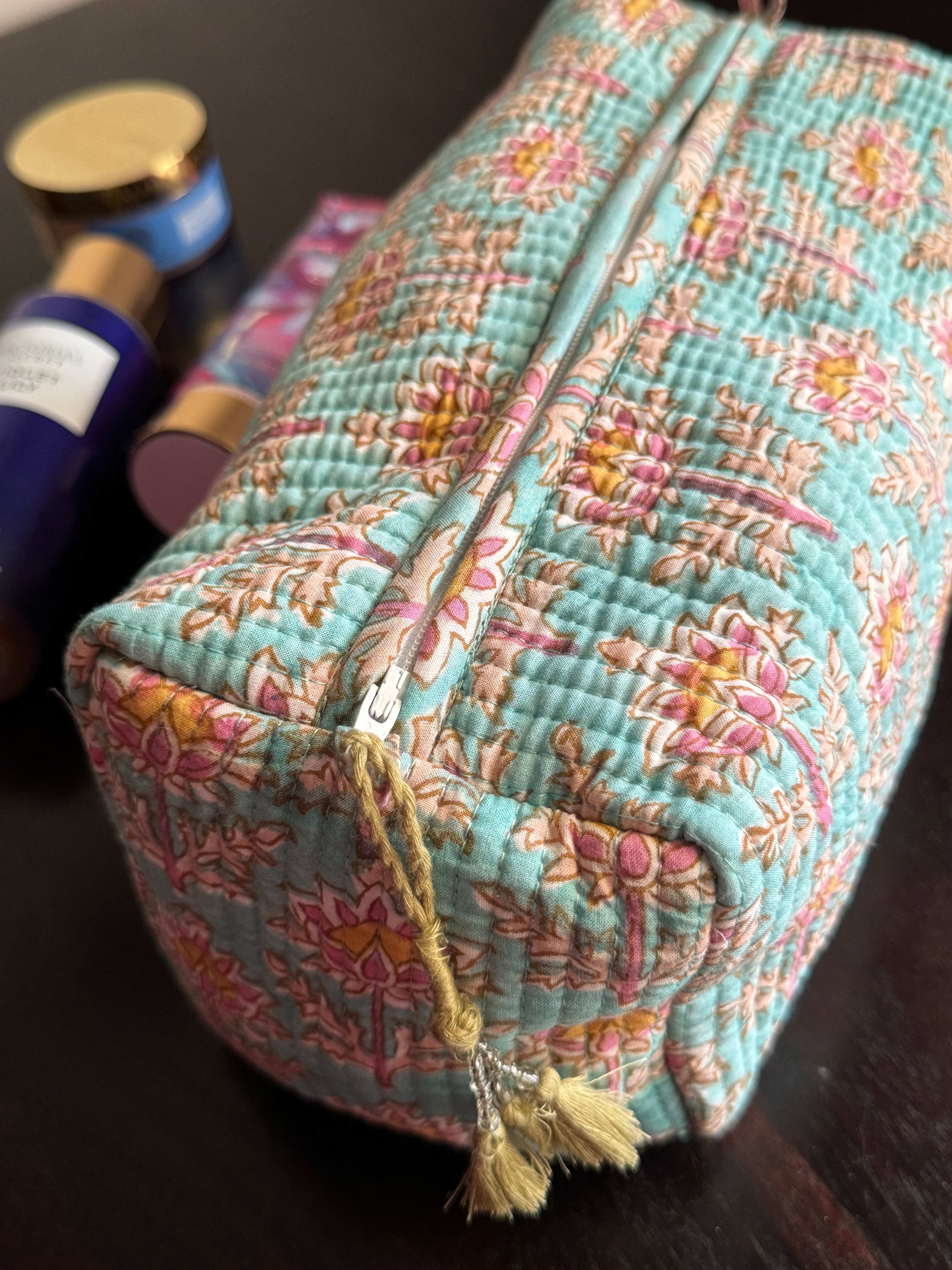 MULTI PURPOSE TOILETRY BAGS