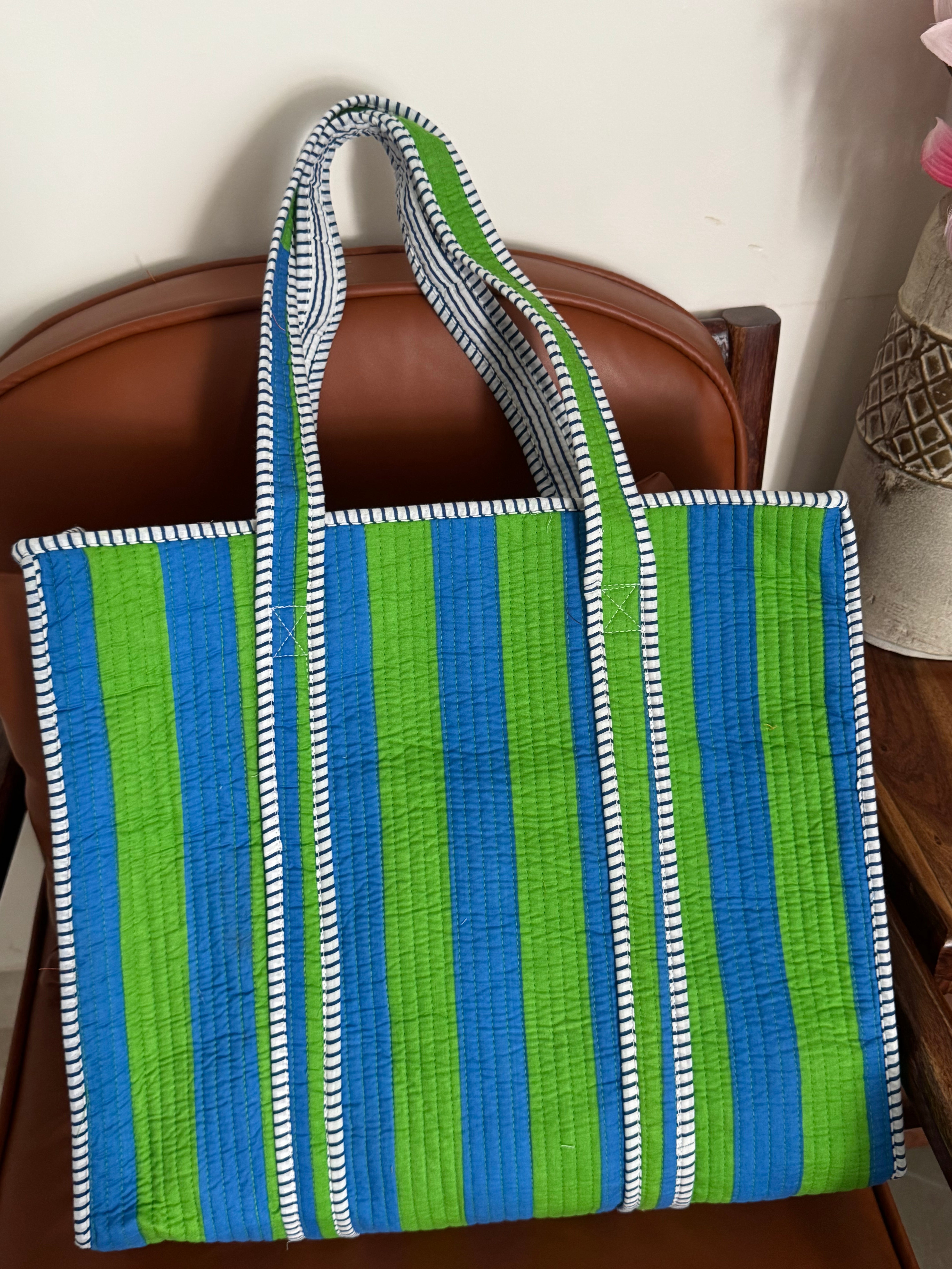 HAND BLOCK PRINTED TOTE BAG WITH ZIP
