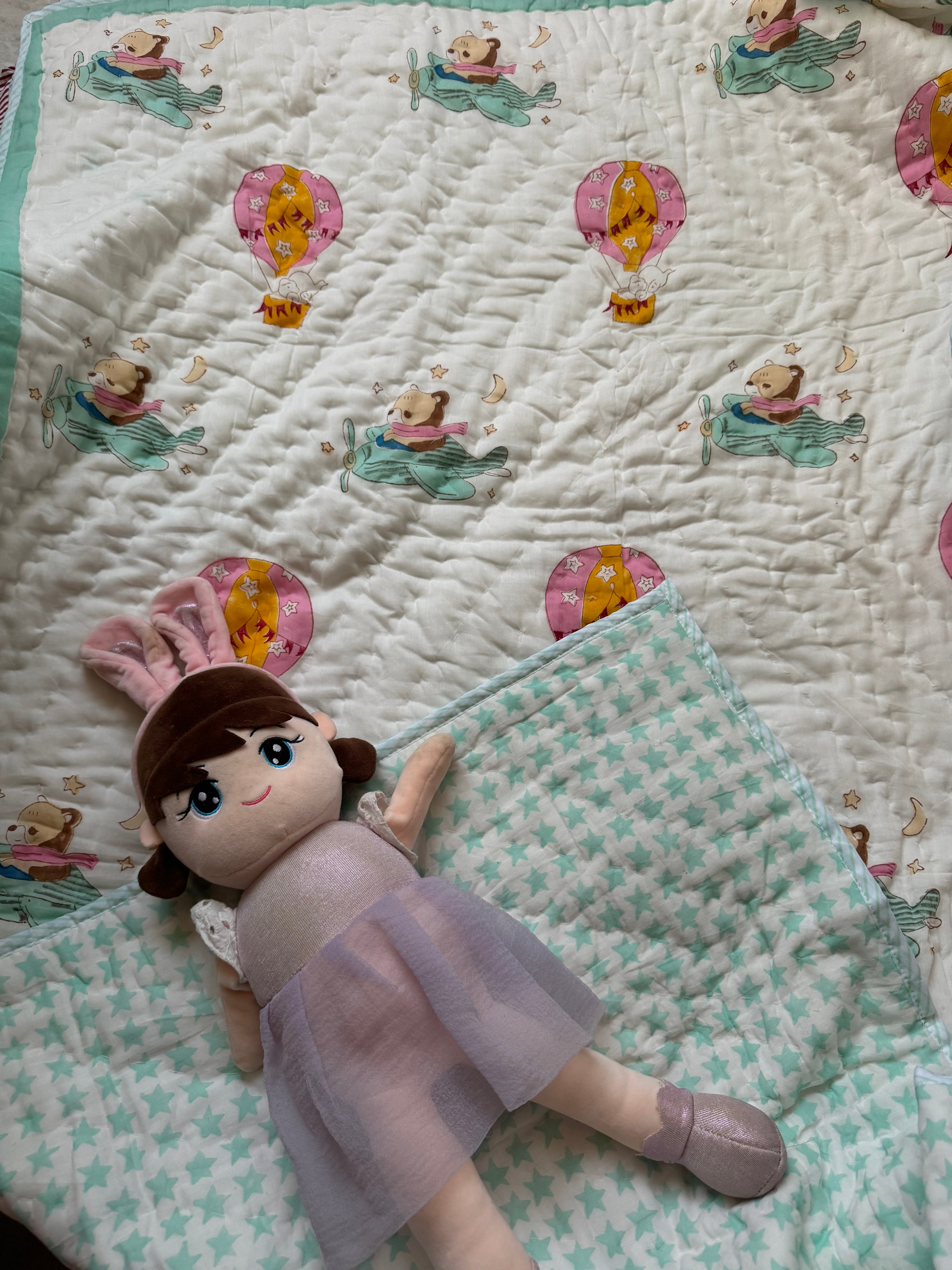 HANDBLOCK PRINTED REVERSIBLE MULMUL BABY QUILT - Main Image