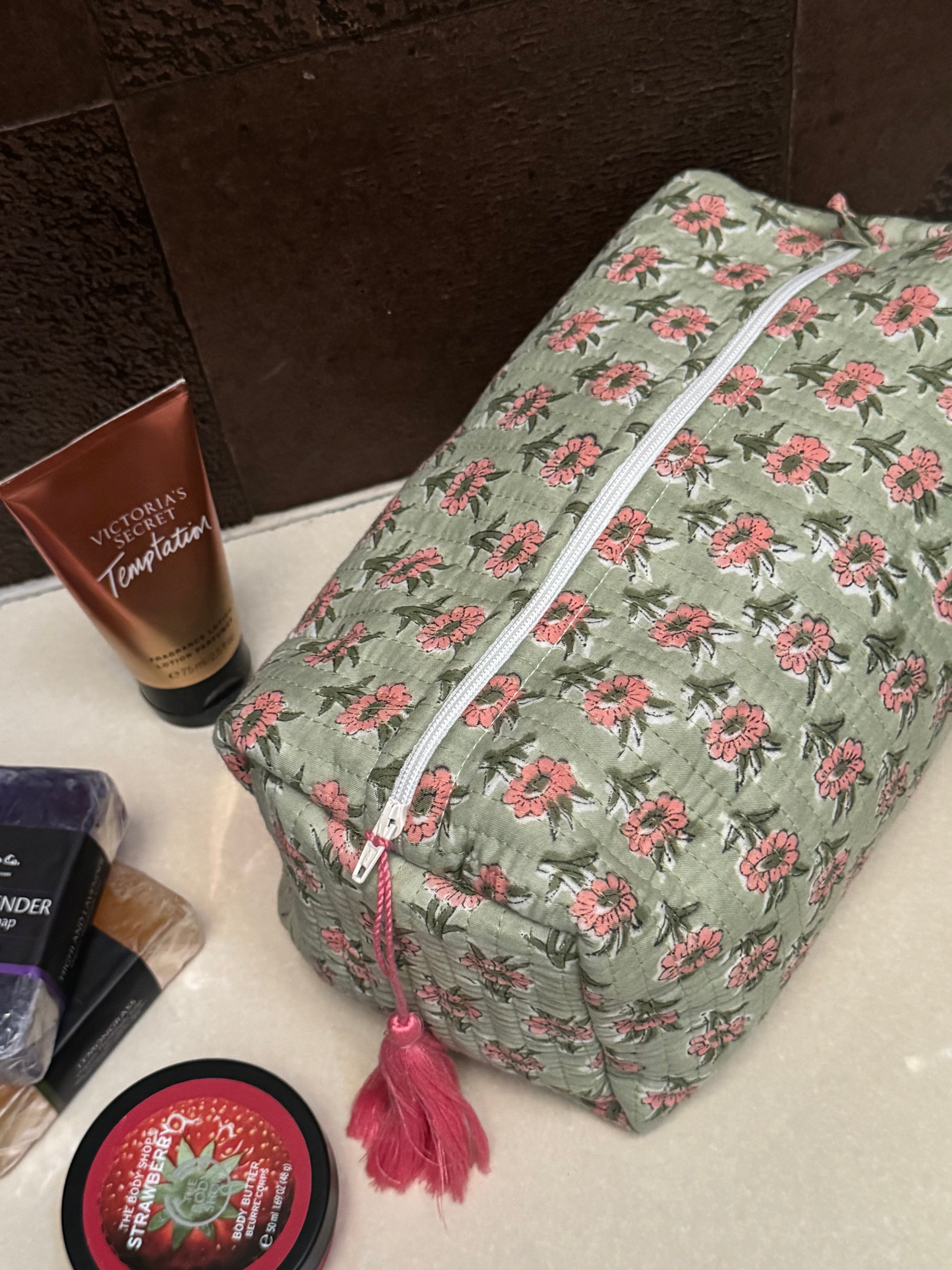 MULTI PURPOSE TOILETRY BAGS