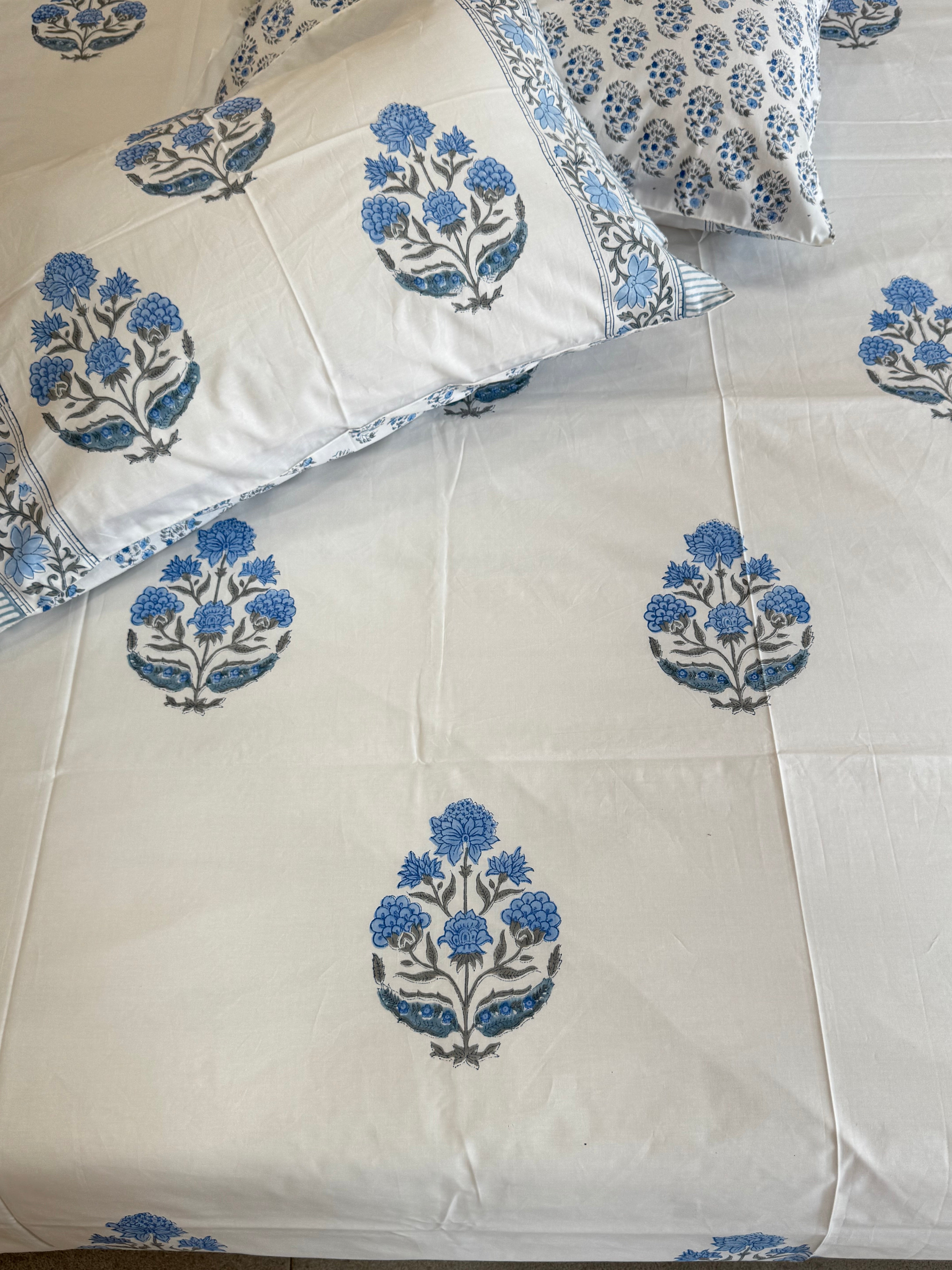 NEESHA HANDBLOCK PRINTED BEDSHEET WITH TWO REVERSIBLE PILLOW COVERS