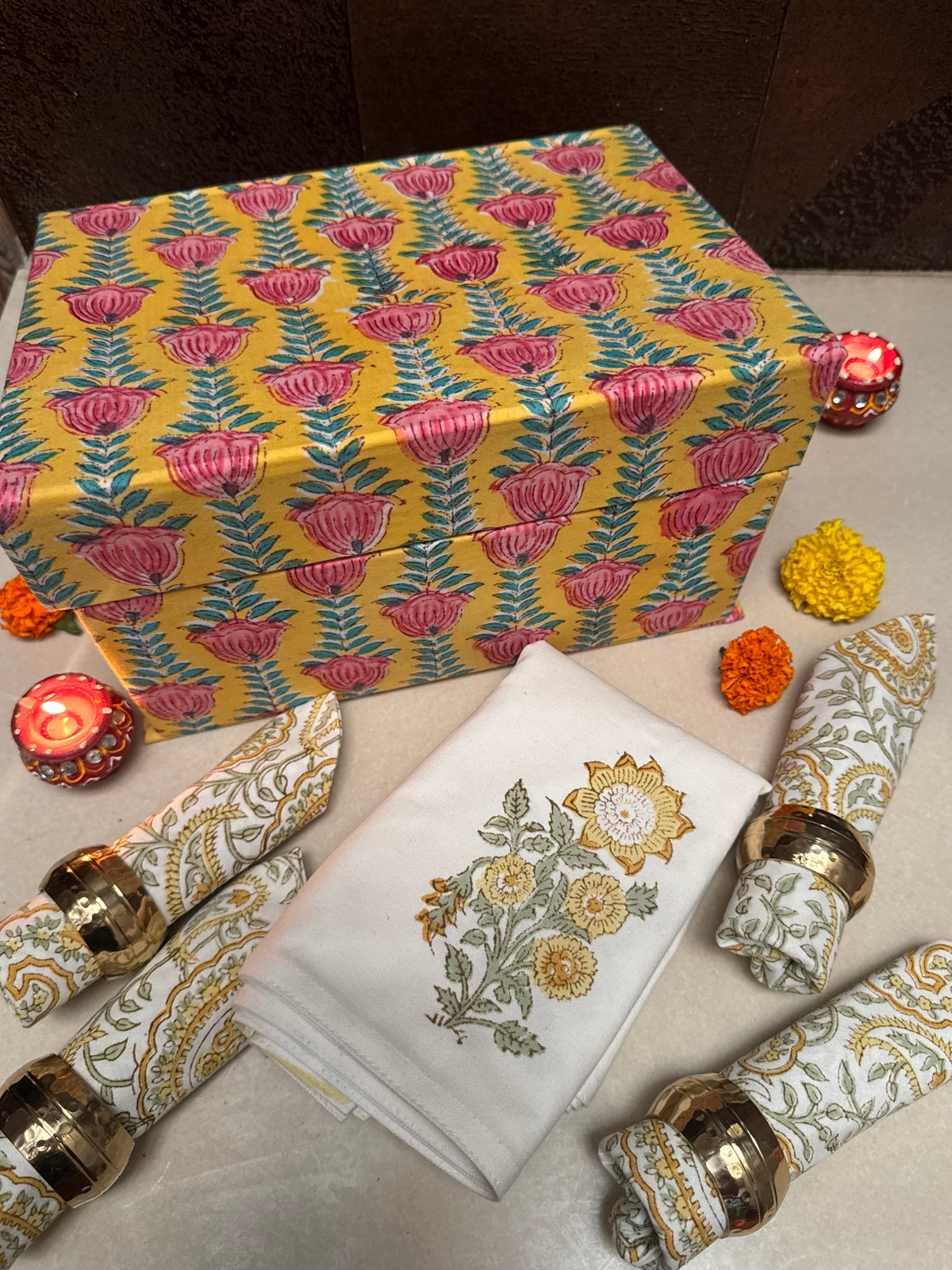 HAND BLOCK PRINTED GIFT BOX - TABLE LINEN