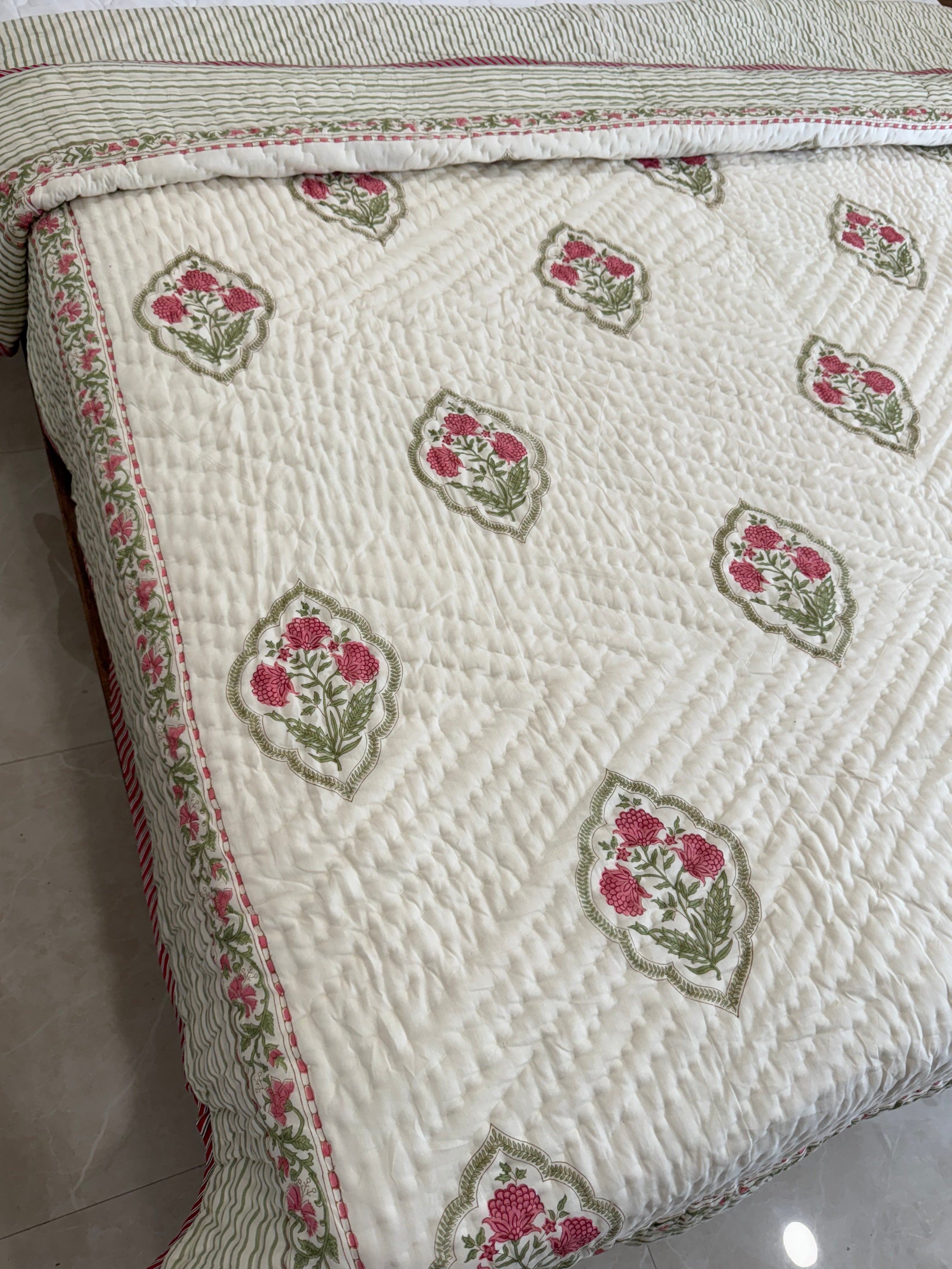 CREME BASE HAND BLOCK PRINTED REVERSIBLE QUILT (DOUBLE BED)