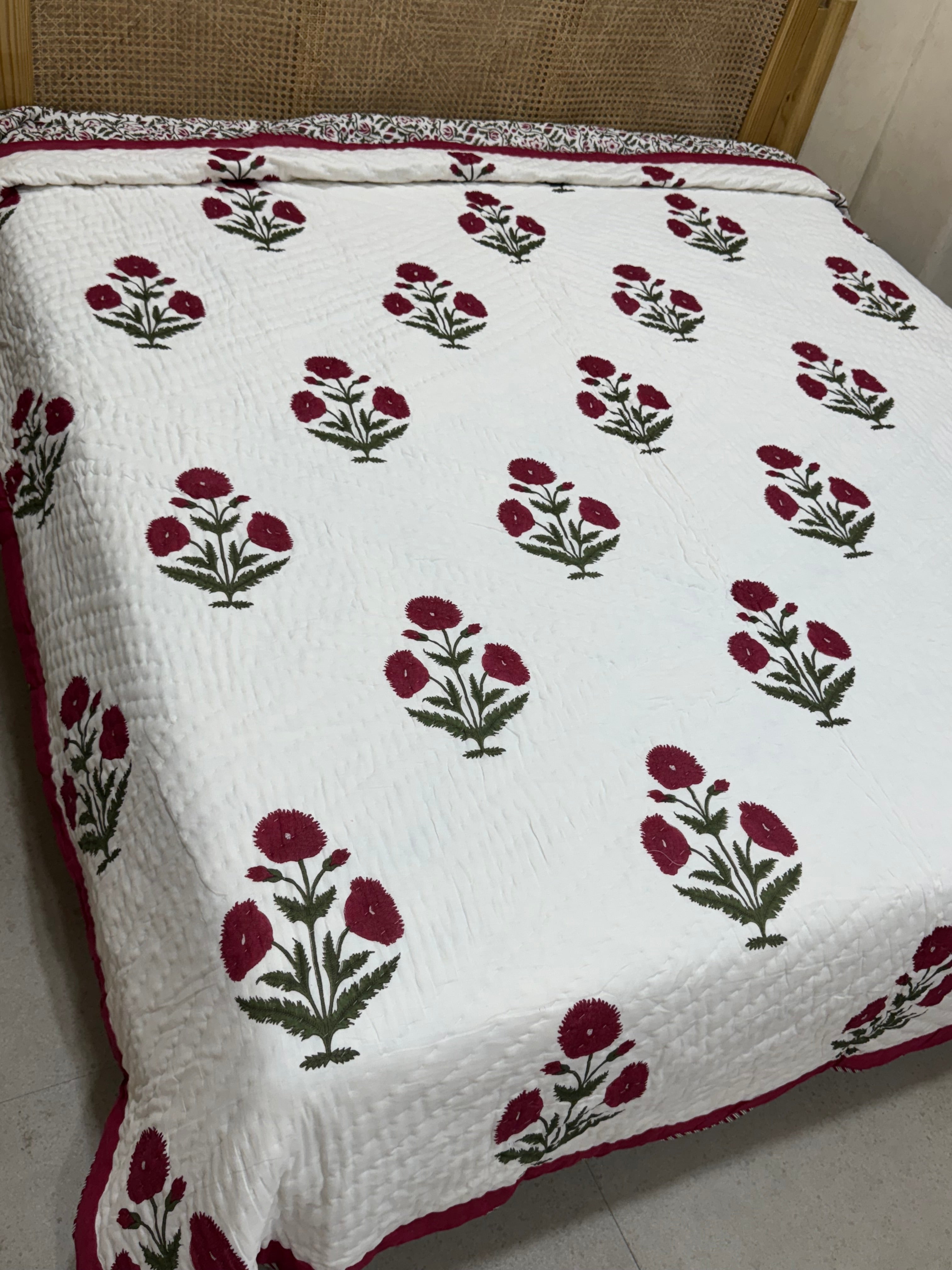 RED POPPY HAND BLOCK PRINTED REVERSIBLE MULMUL DOUBLE BED QUILT