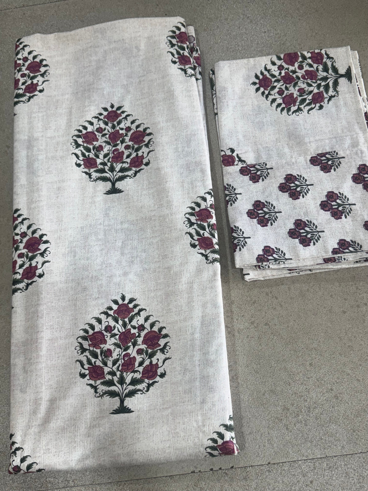 RANGMAHAL BEDSHEET WITH TWO REVERSIBLE PILLOW COVERS