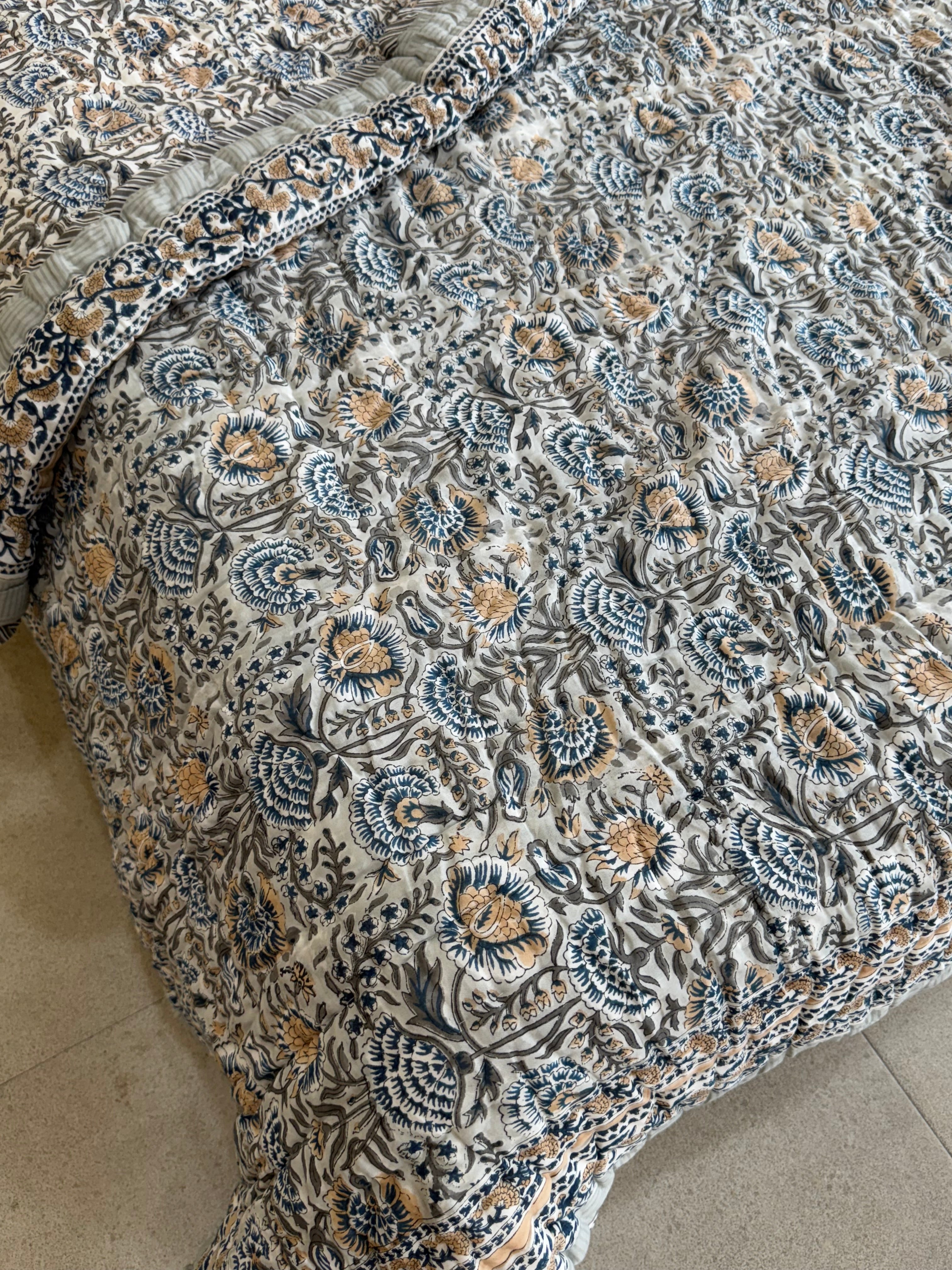 FESTIVE HAND BLOCK PRINTED REVERSIBLE QUILT (DOUBLE BED)