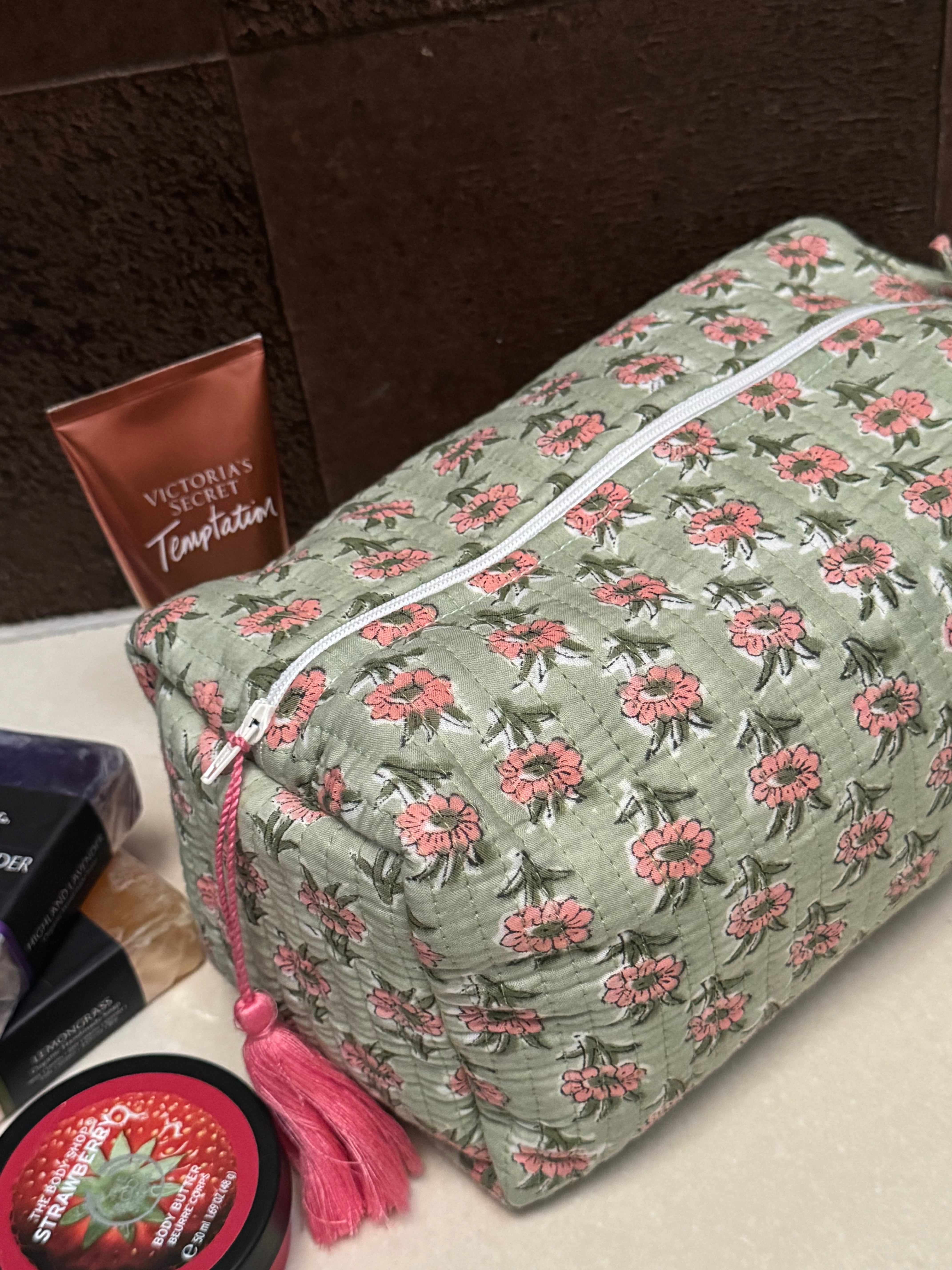 MULTI PURPOSE TOILETRY BAGS