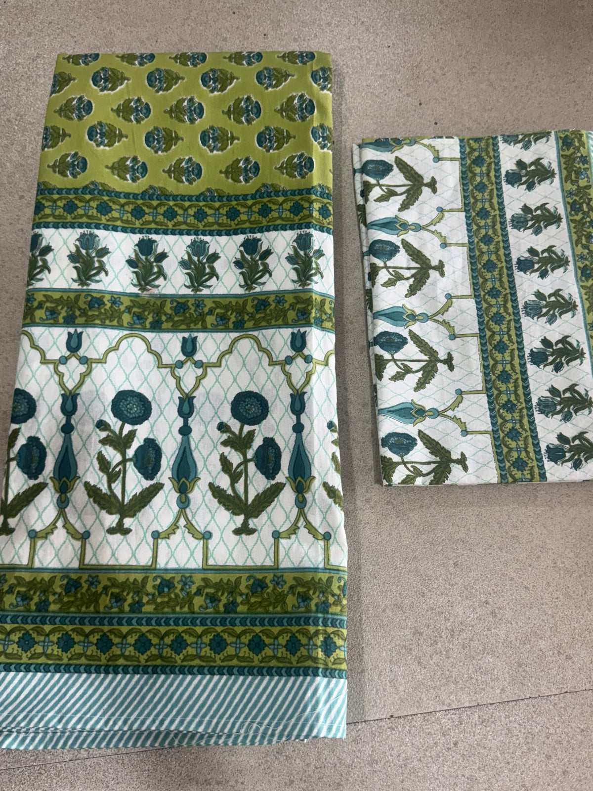 SHALIMAR BEDSHEET WITH TWO REVERSIBLE PILLOW COVERS