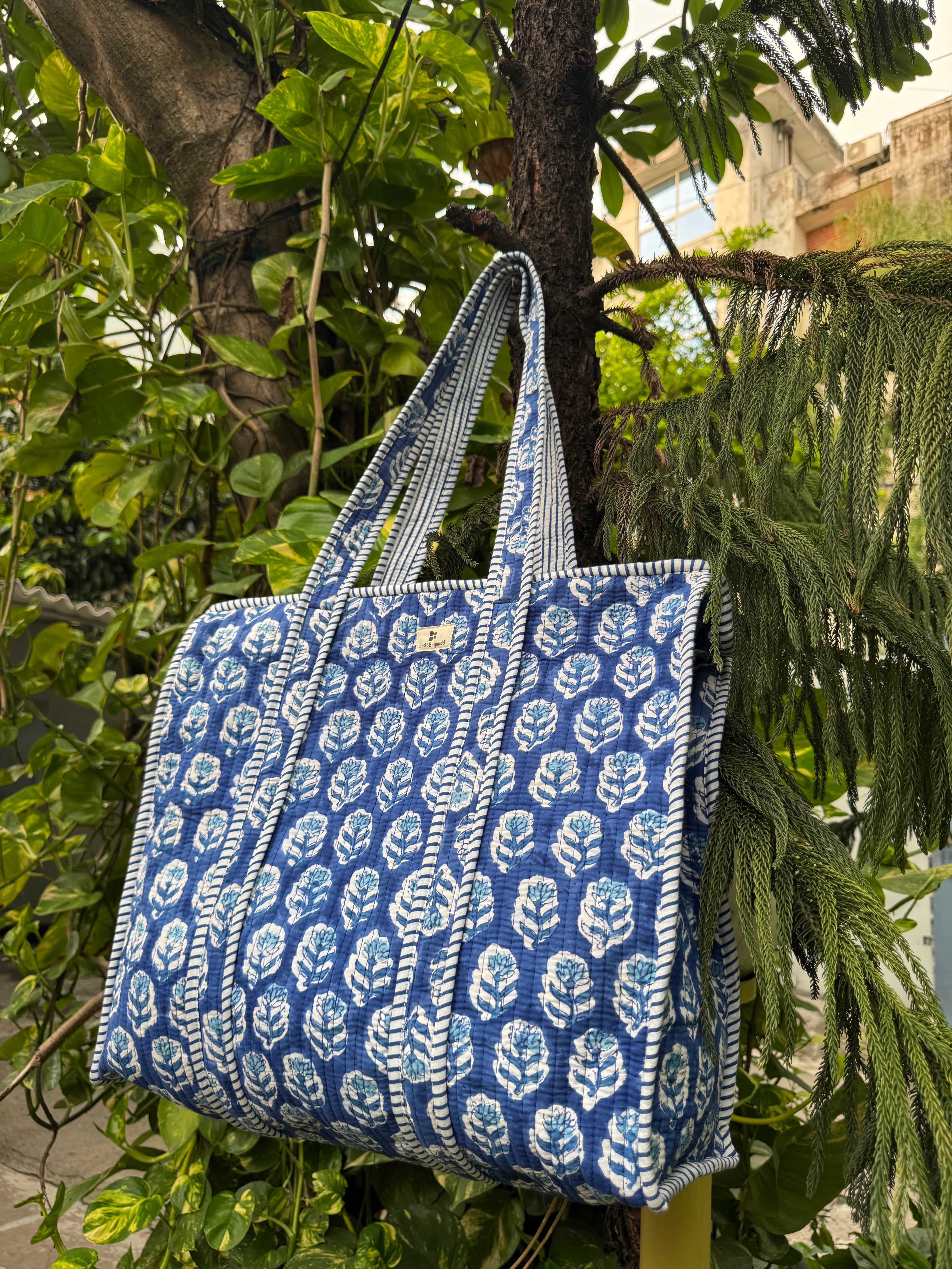 HAND BLOCK PRINTED TOTE BAG WITH ZIP