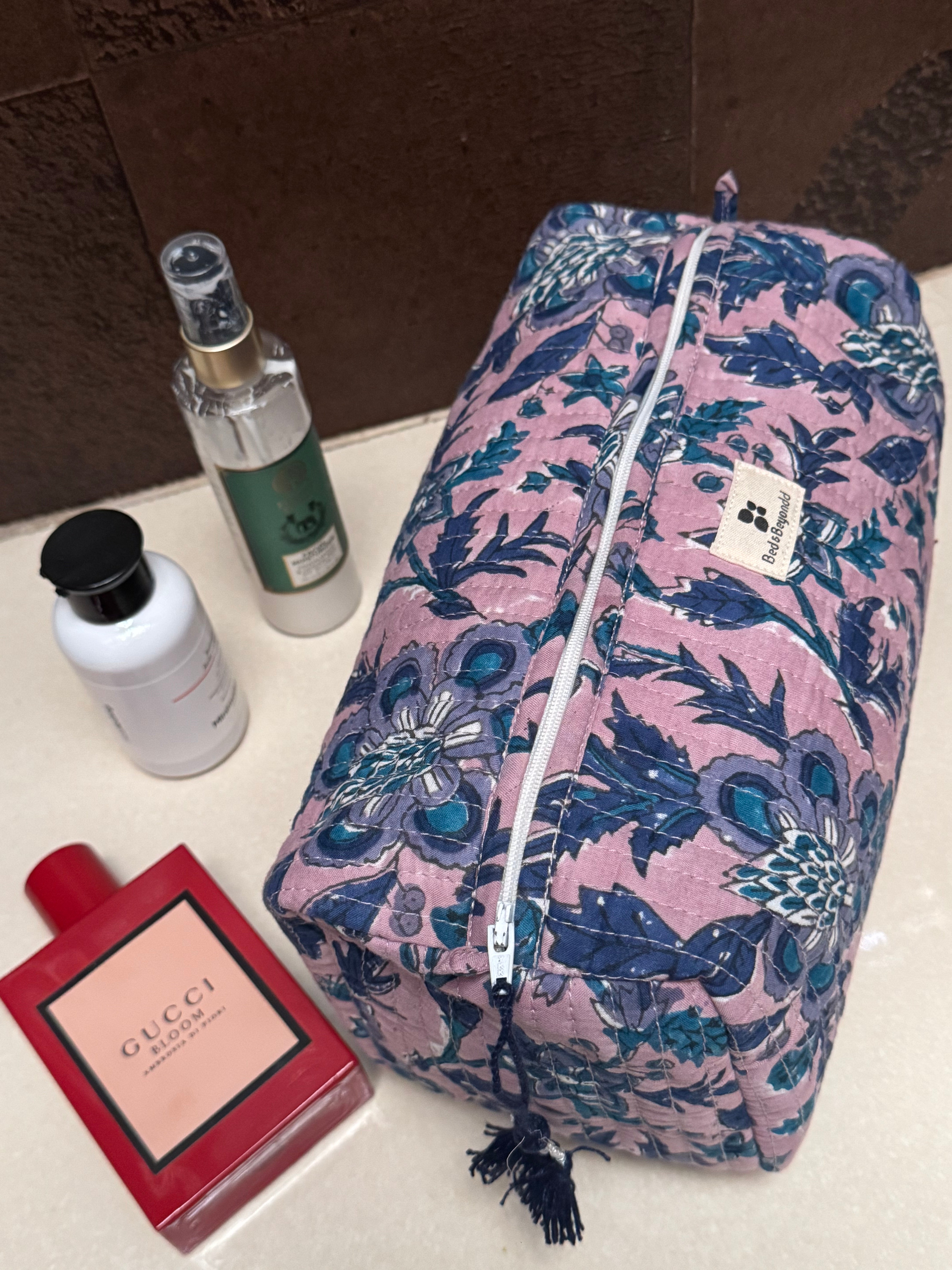 MULTI PURPOSE TOILETRY BAG