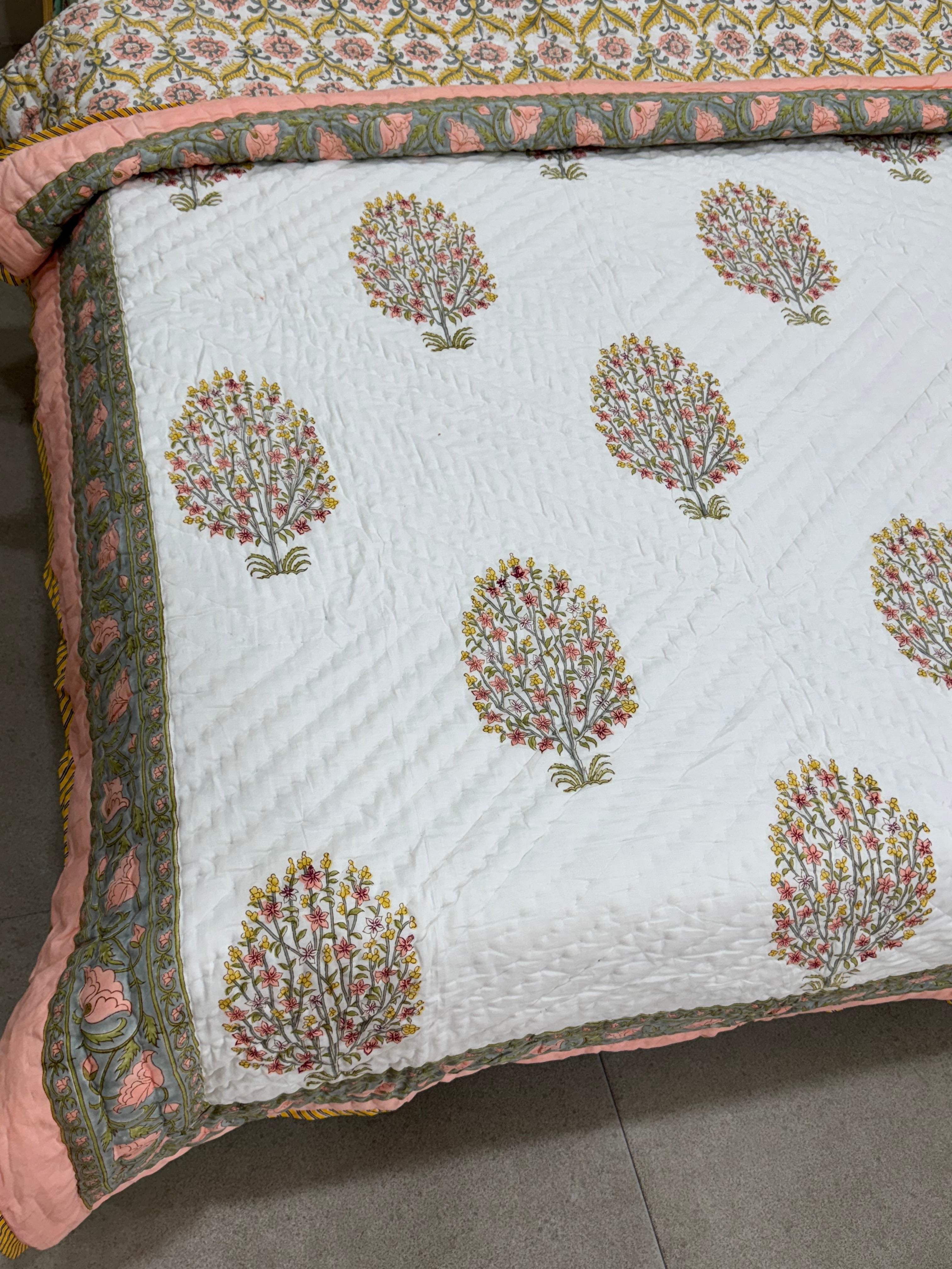 HANDBLOCK PRINTED SINGLE QUILT