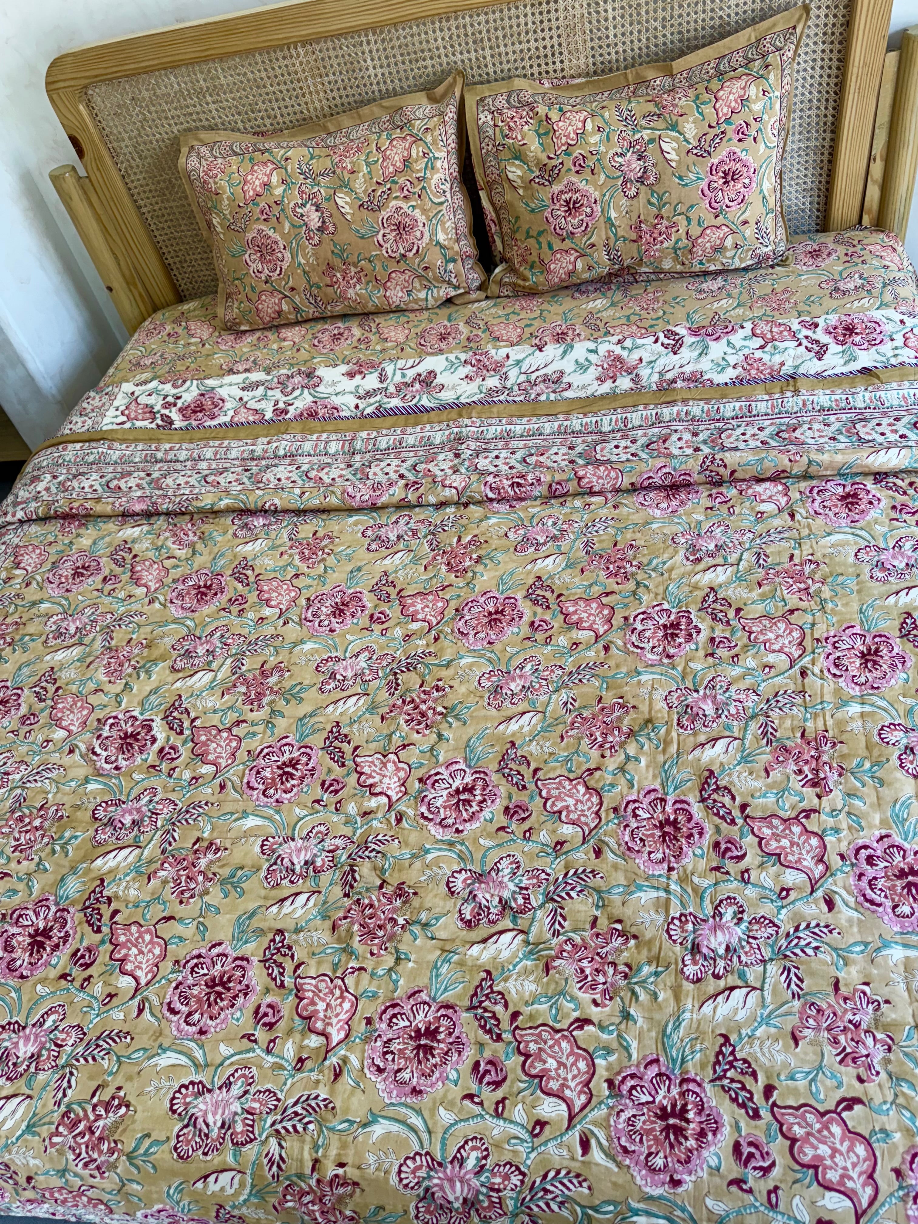 FESTIVE HAND BLOCK PRINTED BEDDING SET
