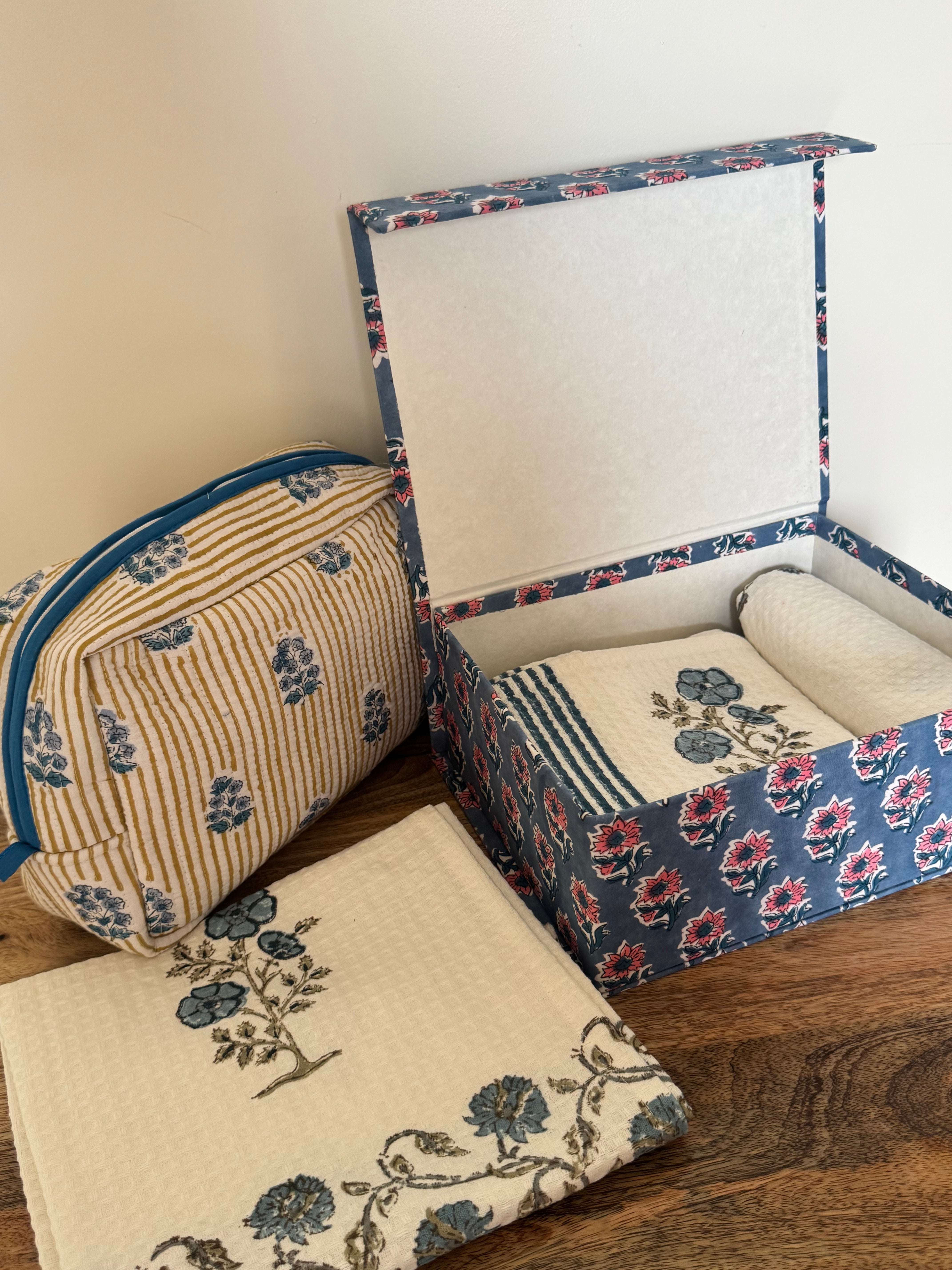 HANDBLOCK PRINTED GIFT BOX - BATH LINEN & TRAVEL POUCH
