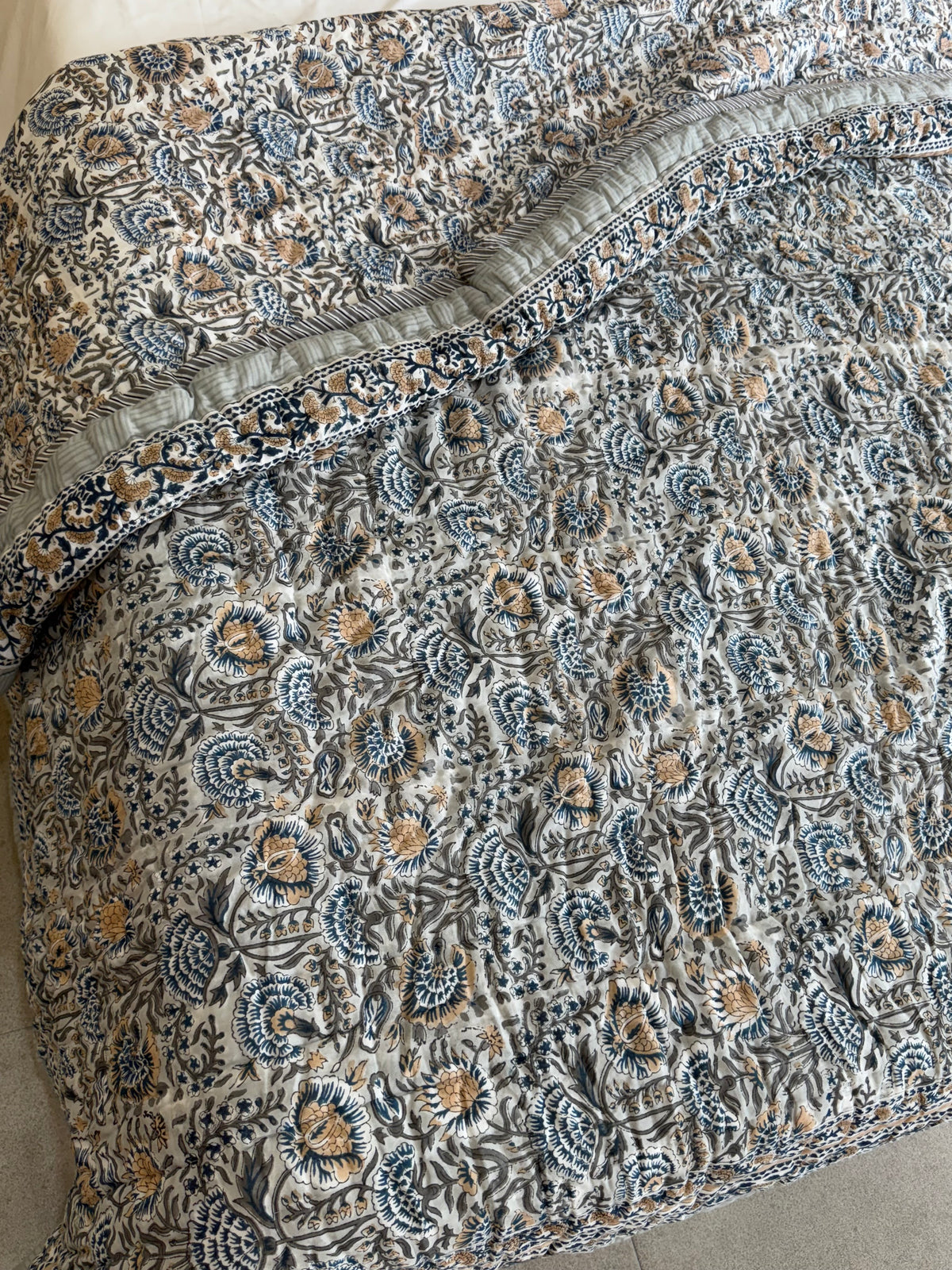 FESTIVE HAND BLOCK PRINTED REVERSIBLE QUILT (DOUBLE BED)