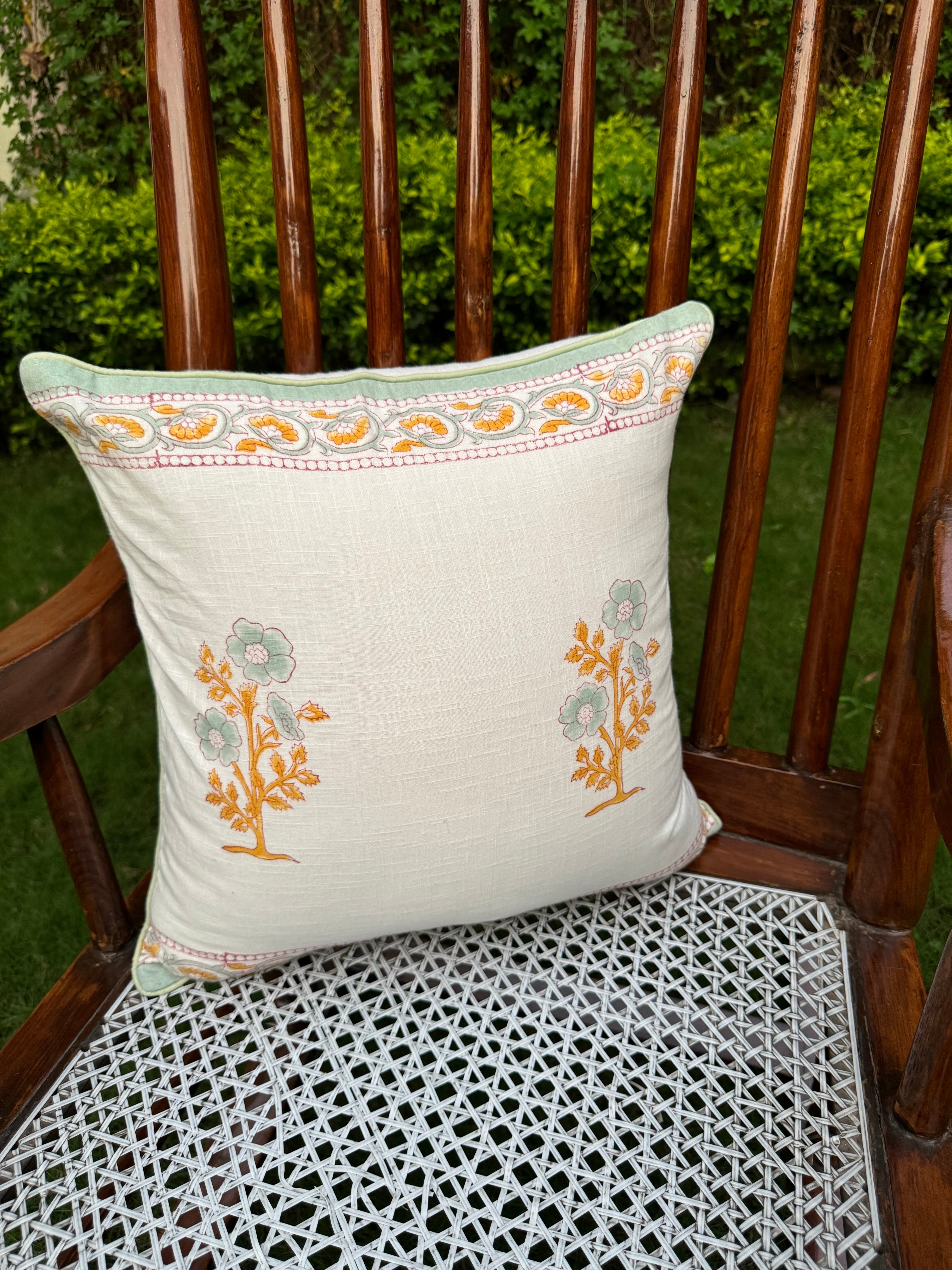 A PAIR OF HANDBLOCK PRINTED 16*16 INCHES CUSHION COVER