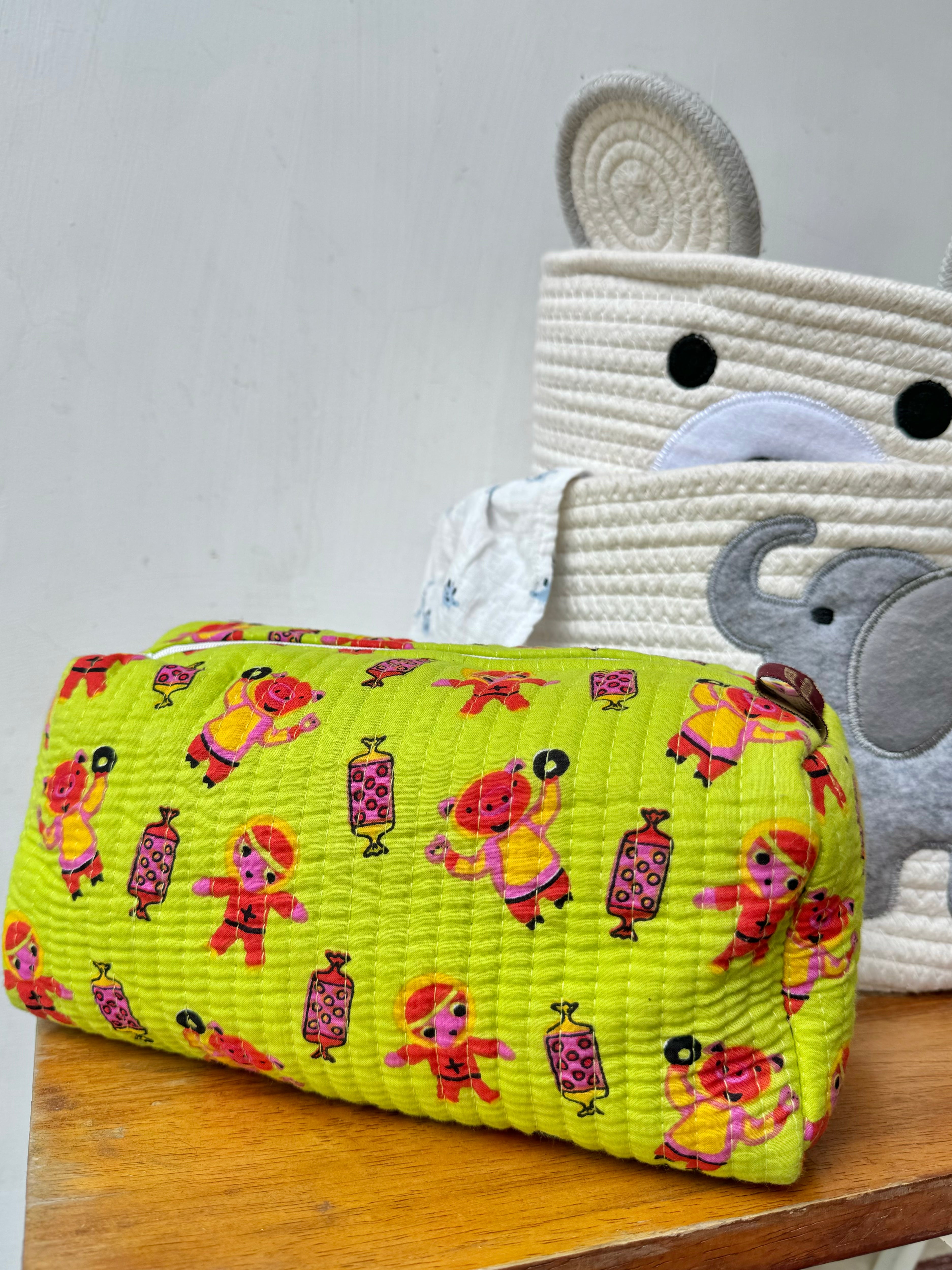 KIDS PRINT MULTI PURPOSE TOILETRY BAGS