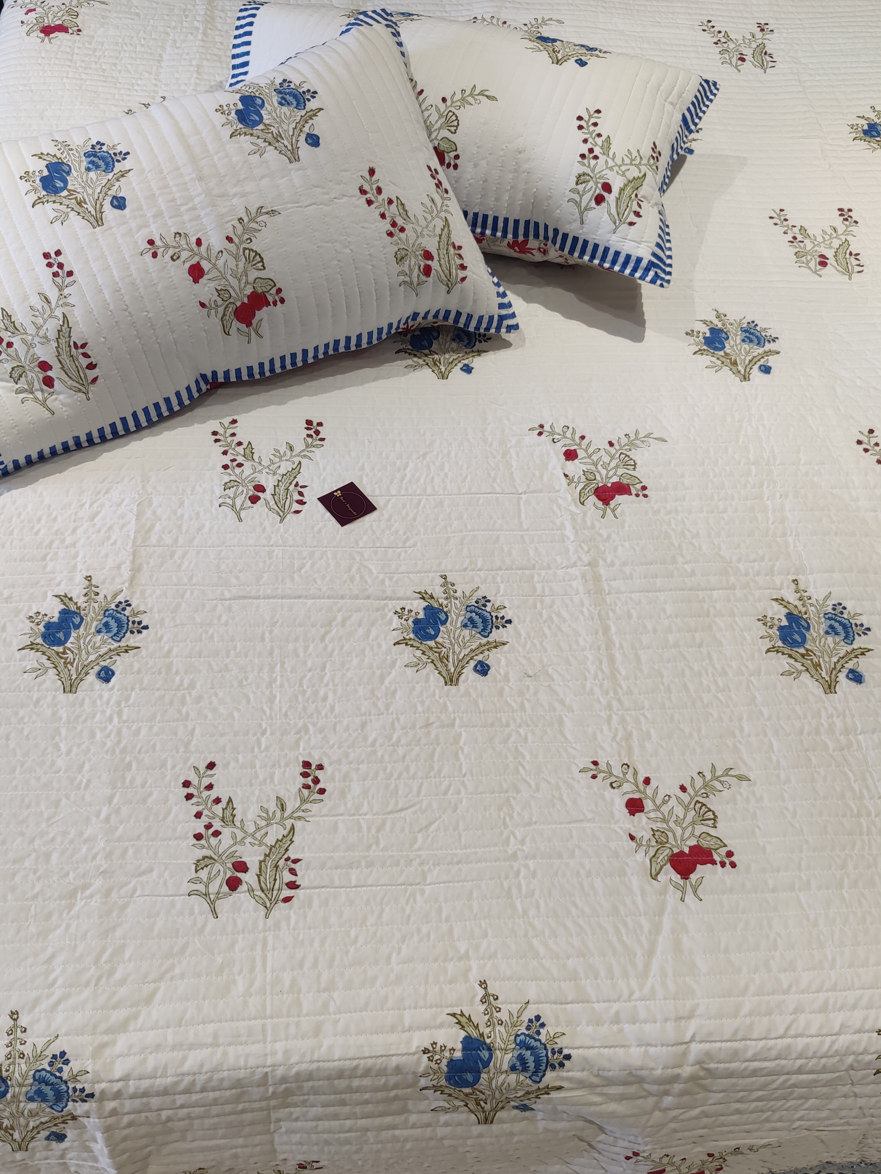 THICK COTTON BLUE RED HANDBLOCK PRINTED QUILTED BEDCOVER