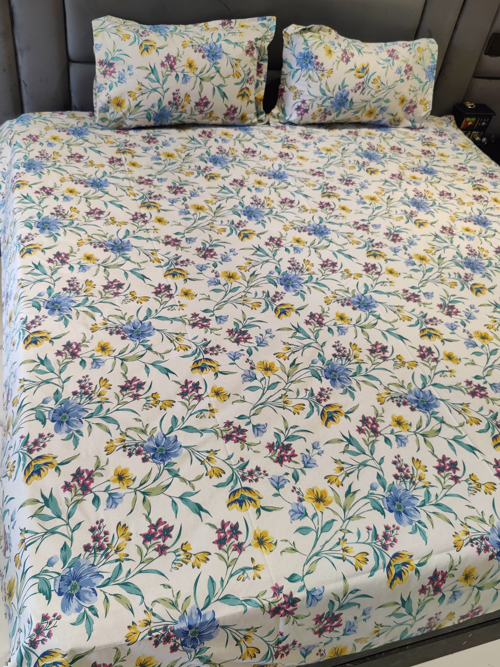 FLORAL SHALIMAR BEDSHEET WITH TWO REVERSIBLE PILLOW COVERS