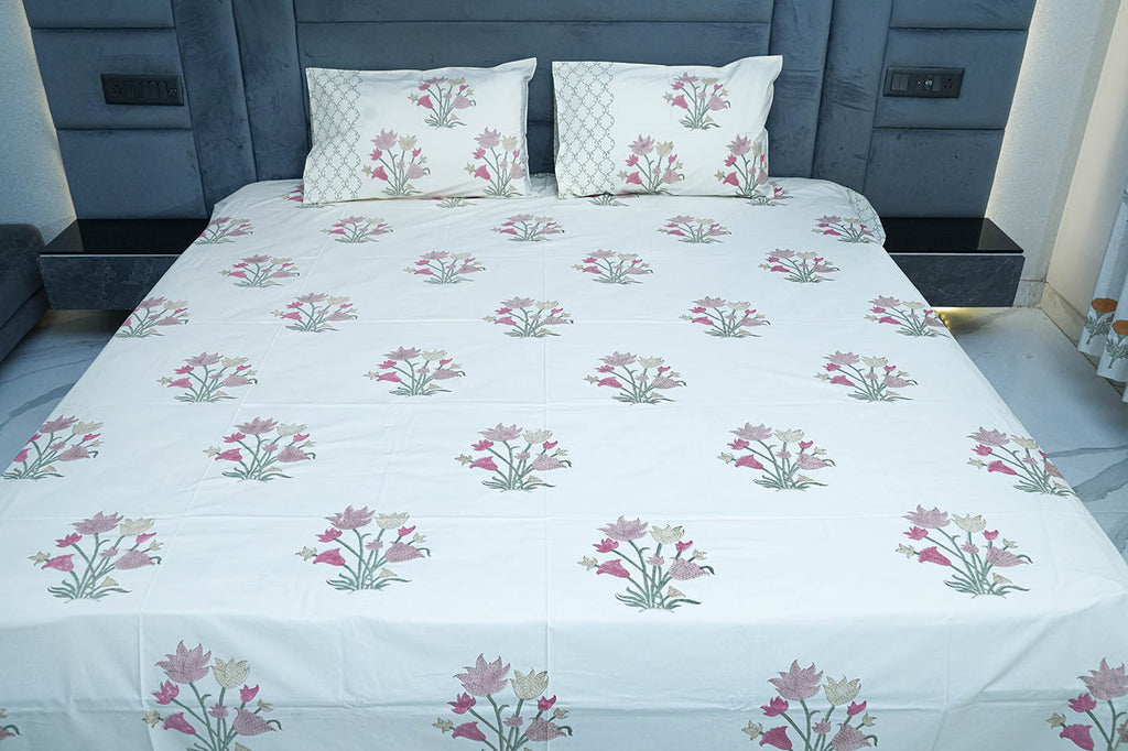 CREME BASE HAND BLOCK PRINTED BEDSHEET WITH TWO REVERSIBLE PILLOW COVERS