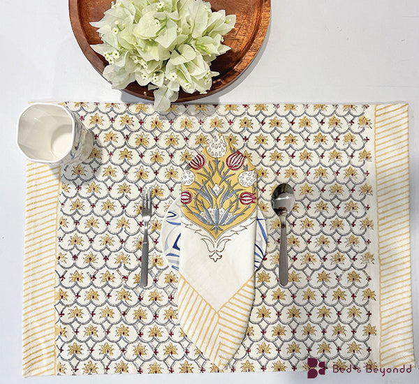 A PAIR HANDBLOCK PRINTED TABLE MAT AND NAPKIN SET