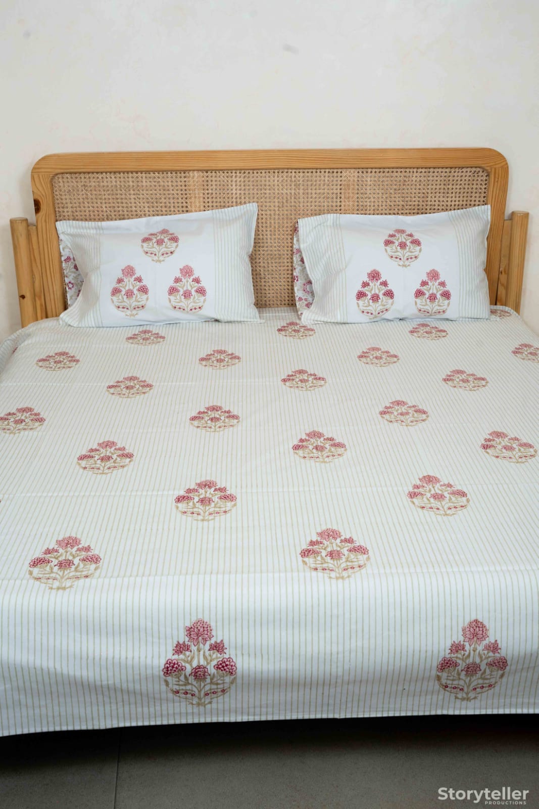 RUSTIC AMBER HANDBLOCK PRINTED BEDSHEET WITH TWO REVERSIBLE PILLOW COVERS