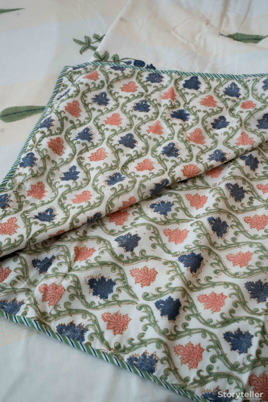 ARNIT DOUBLE BED HANDBLOCK PRINTED REVERSIBLE MULMUL DOHAR