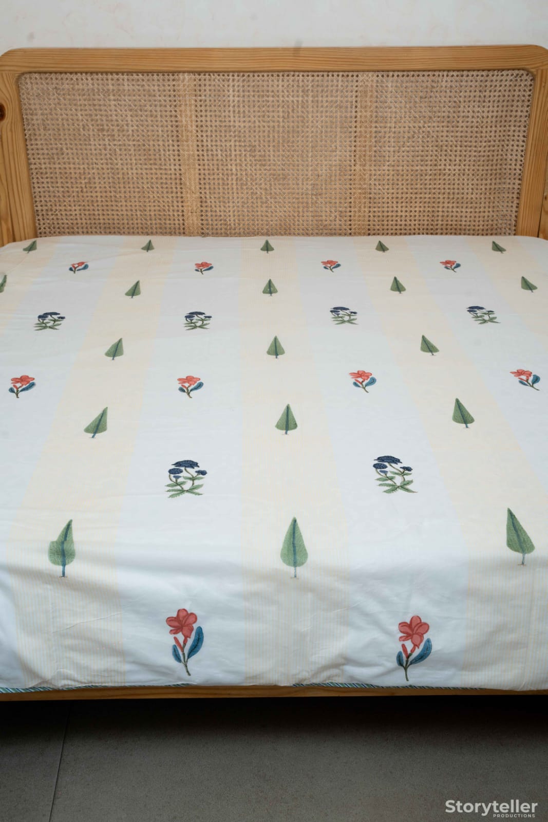 ARNIT DOUBLE BED HANDBLOCK PRINTED REVERSIBLE MULMUL DOHAR