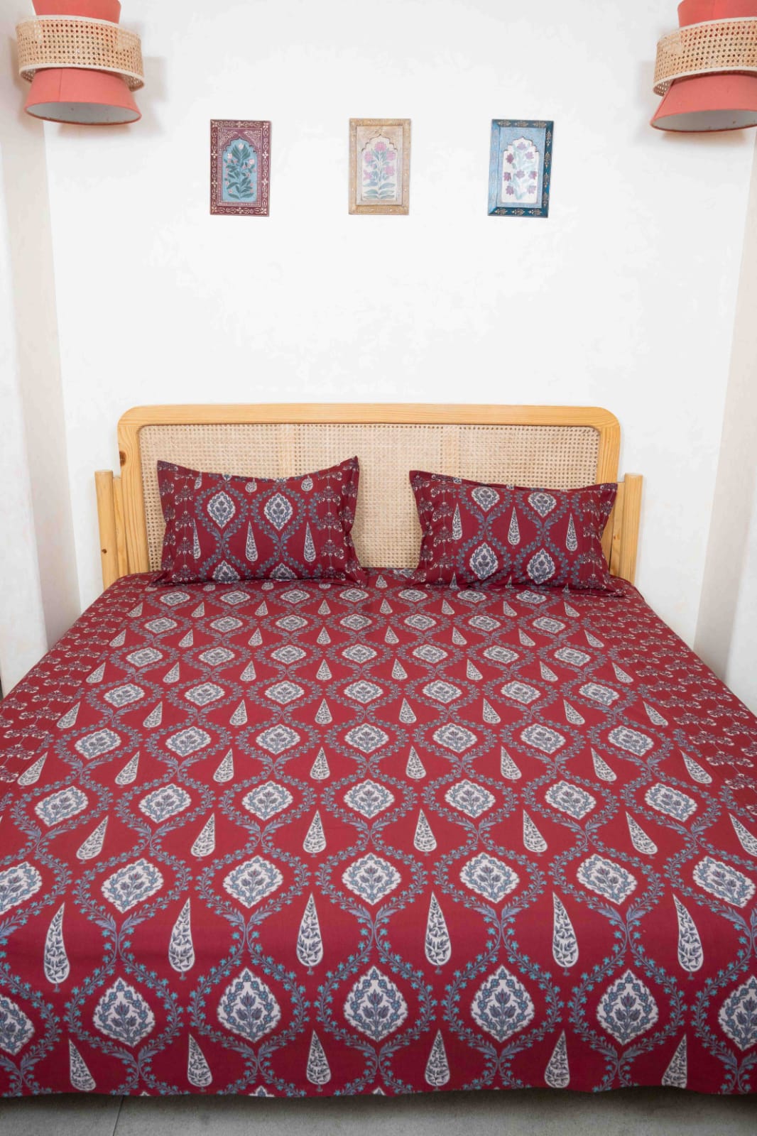 KANAK BEDSHEET WITH TWO PILLOW CASES