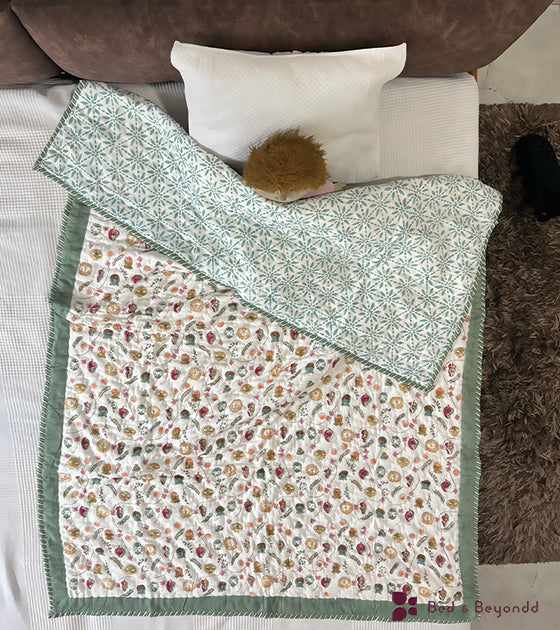 SEA ANIMAL HANDBLOCK PRINTED BABY QUILT