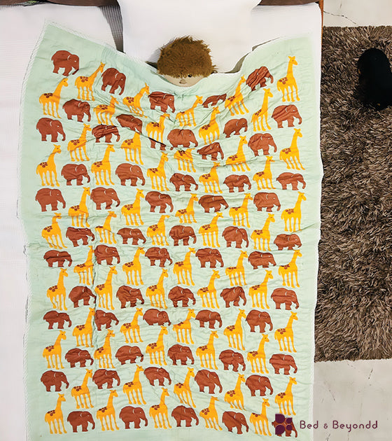 GIRAFFE ELEPHANT HANDBLOCK PRINTED BABY QUILT