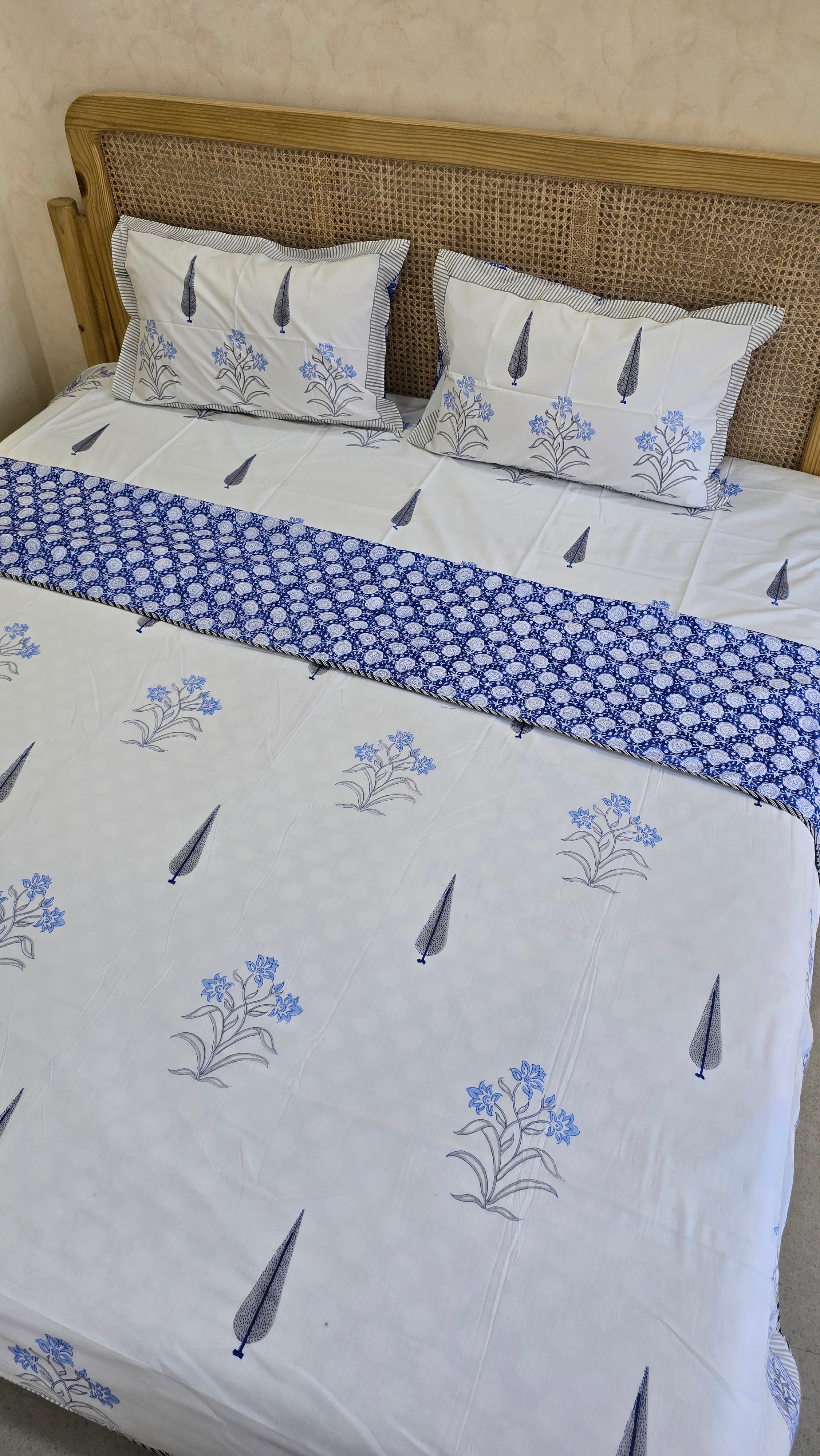 UDHAY HANDBLOCK PRINTED DOHAR BEDDING SET