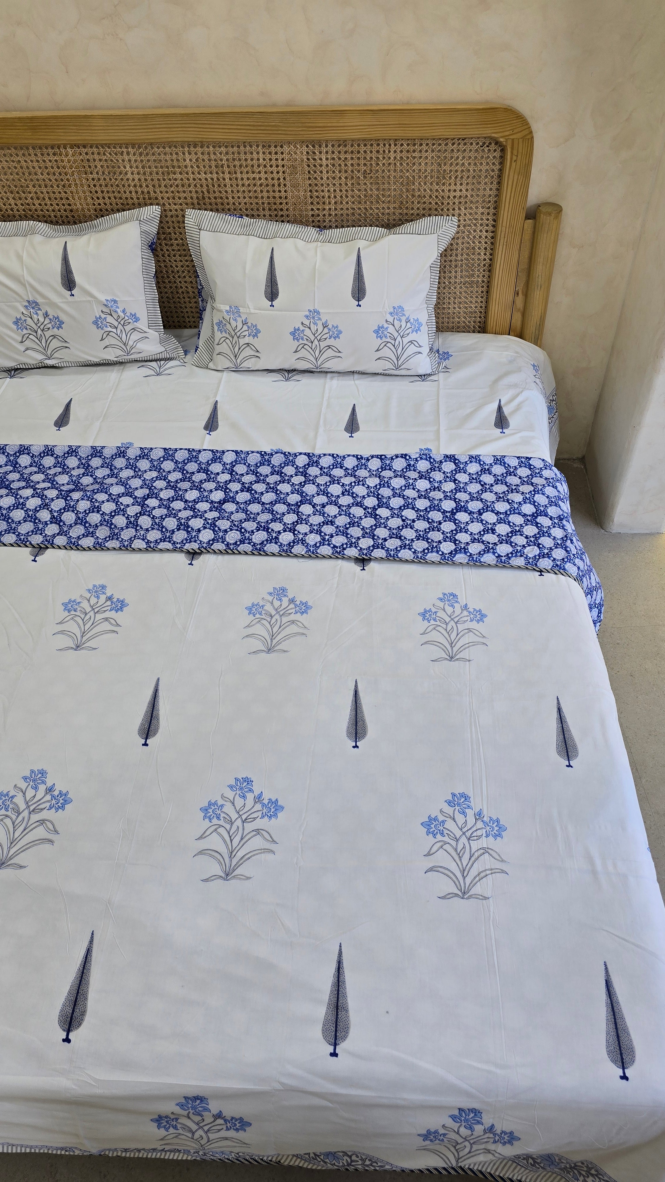 UDHAY HANDBLOCK PRINTED DOHAR BEDDING SET