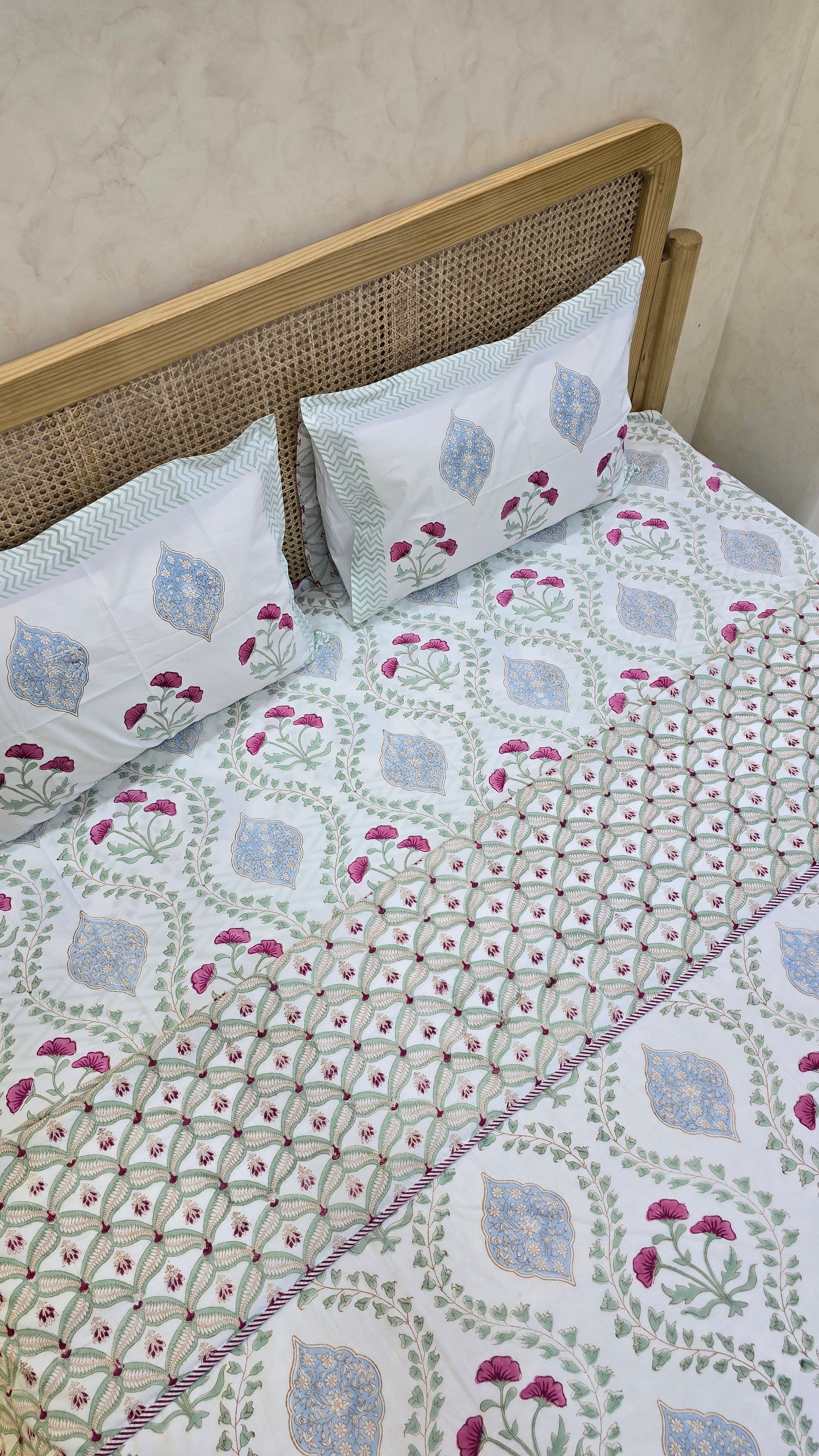 ANJANA HANDBLOCK PRINTED DOHAR BEDDING SET