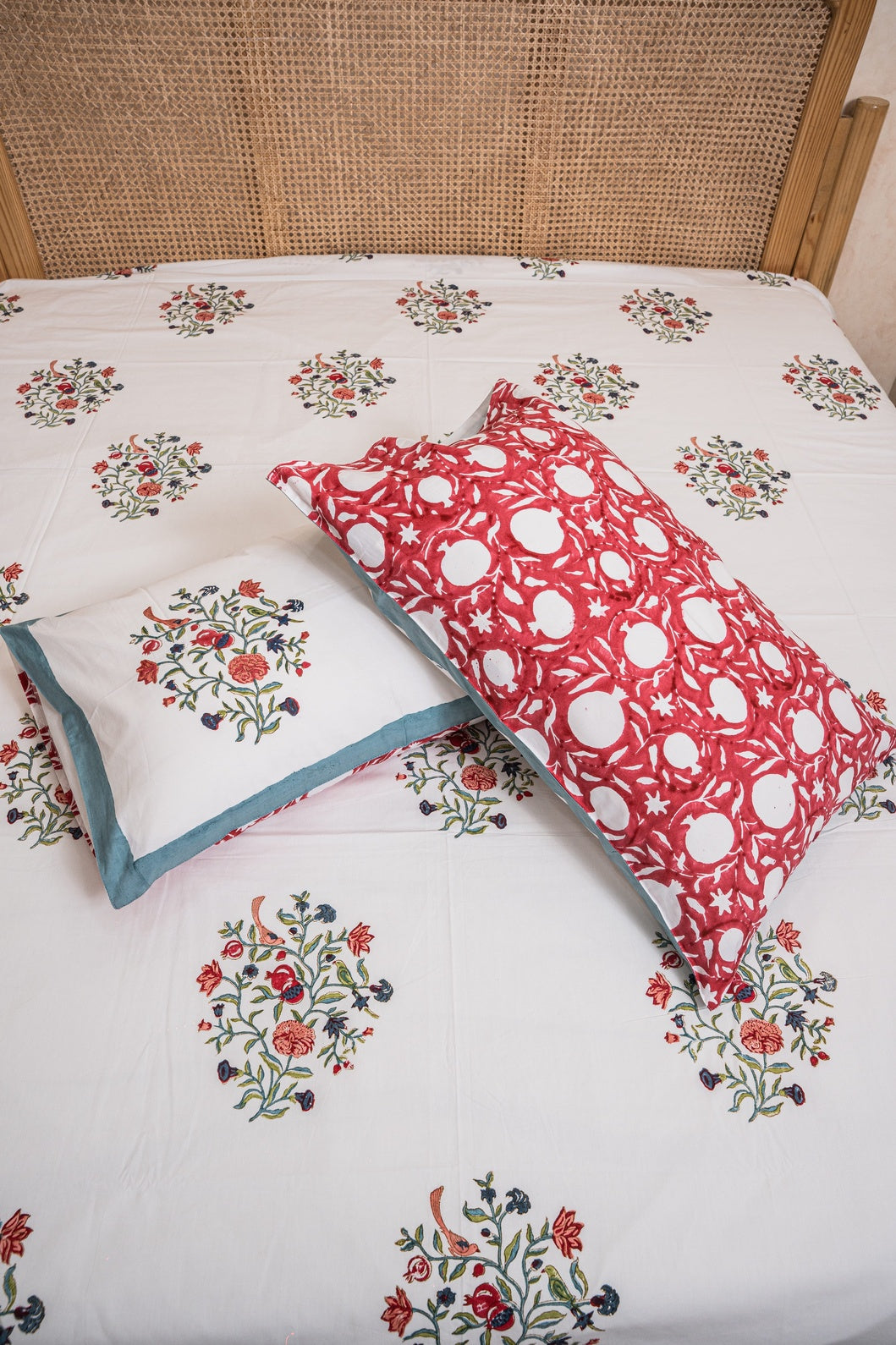 PARINDA HAND BLOCK PRINTED BEDSHEET WITH TWO REVERSIBLE PILLOW COVERS